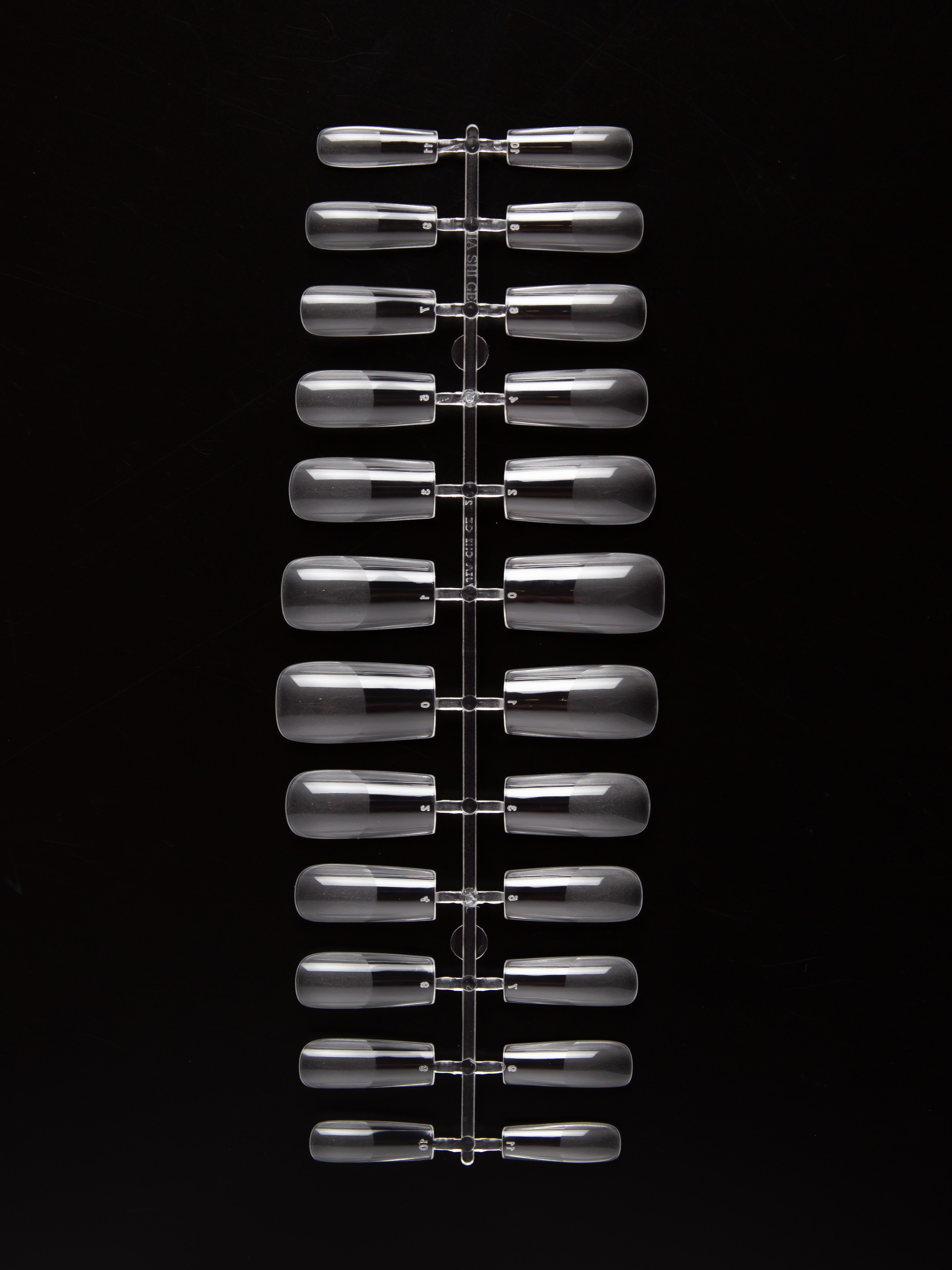 Типсы на чёрном. Александр Стряпунин — предметный фотограф в Улан-Удэ