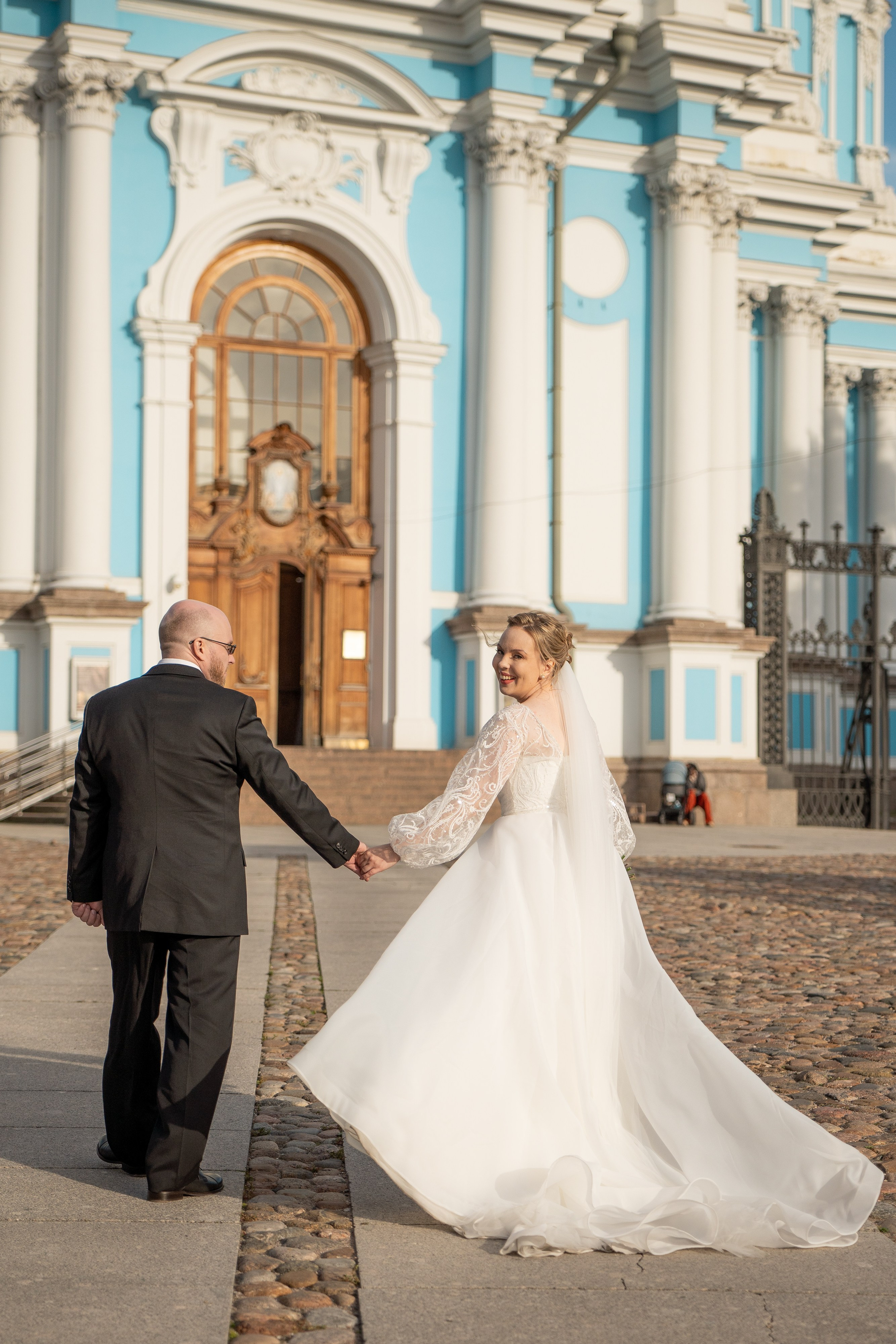 Красивые места для свадебной фотосессии летом в Санкт-Петербурге. Свадебный фотограф Александр Невский в Санкт-Петербурге