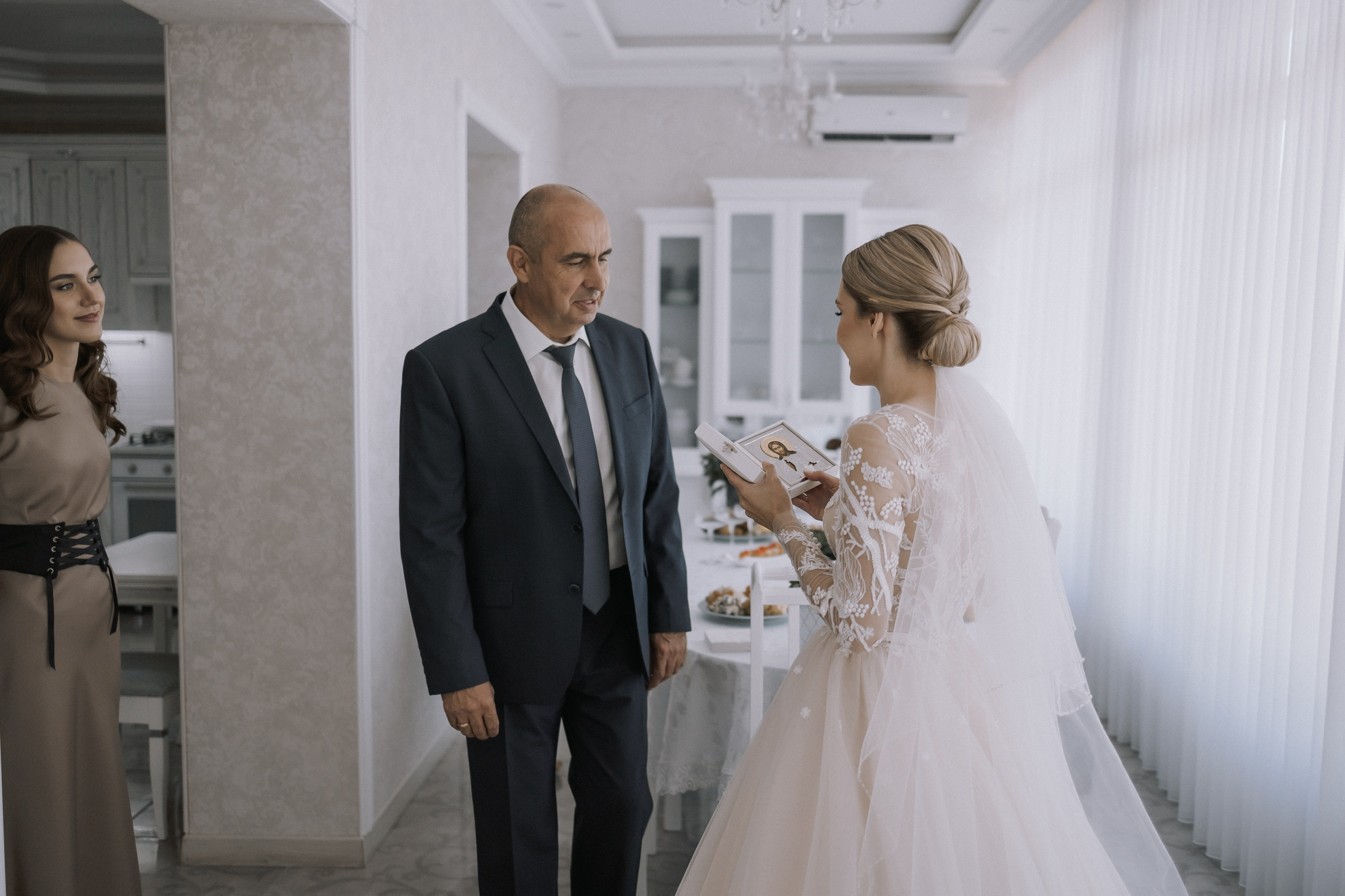 Свадебный день. Дарья и Джем. Свадебная фотография. Арина Рубах