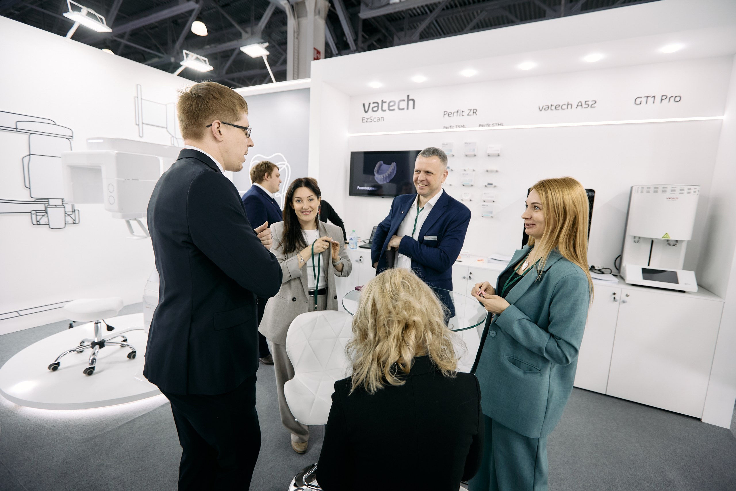 Дентал Салон 2026: Vatech. Свадебный и репортажный фотограф Дмитрий Кононенко