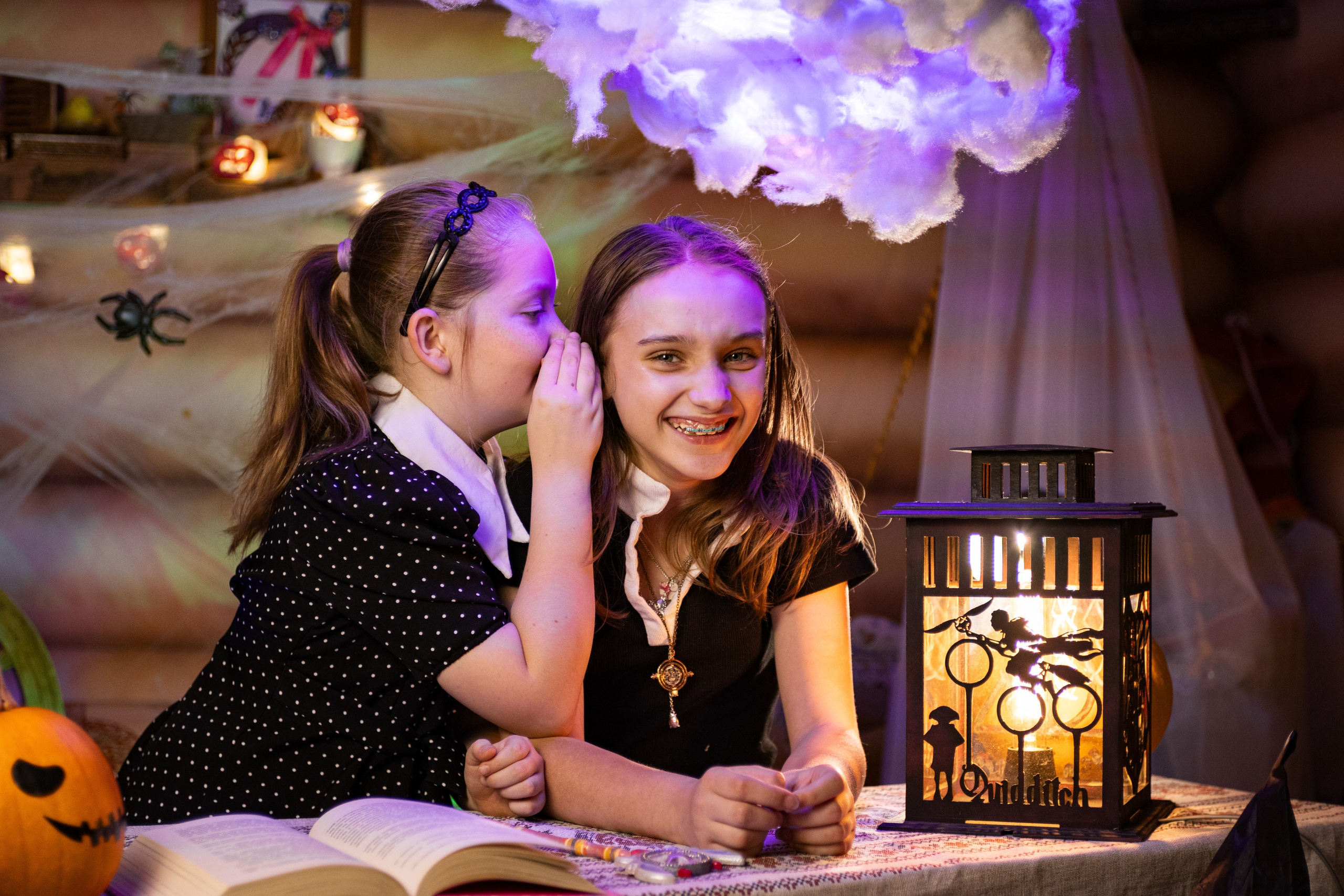 Девочки ведьмы варят зелье на хэллоуин. Фотограф Видеограф Игорь Никулин Москва Балашиха