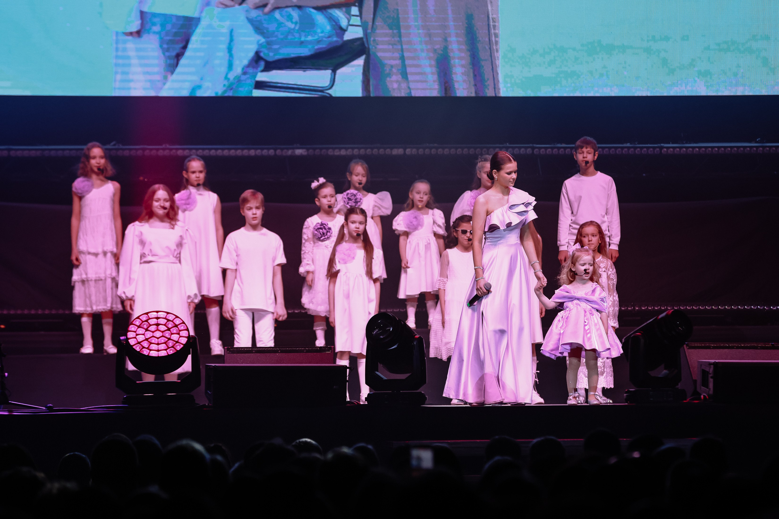 Музыкальный спектакль «Жить» в Локомотив Арене. Фотограф Юлия Мальцева