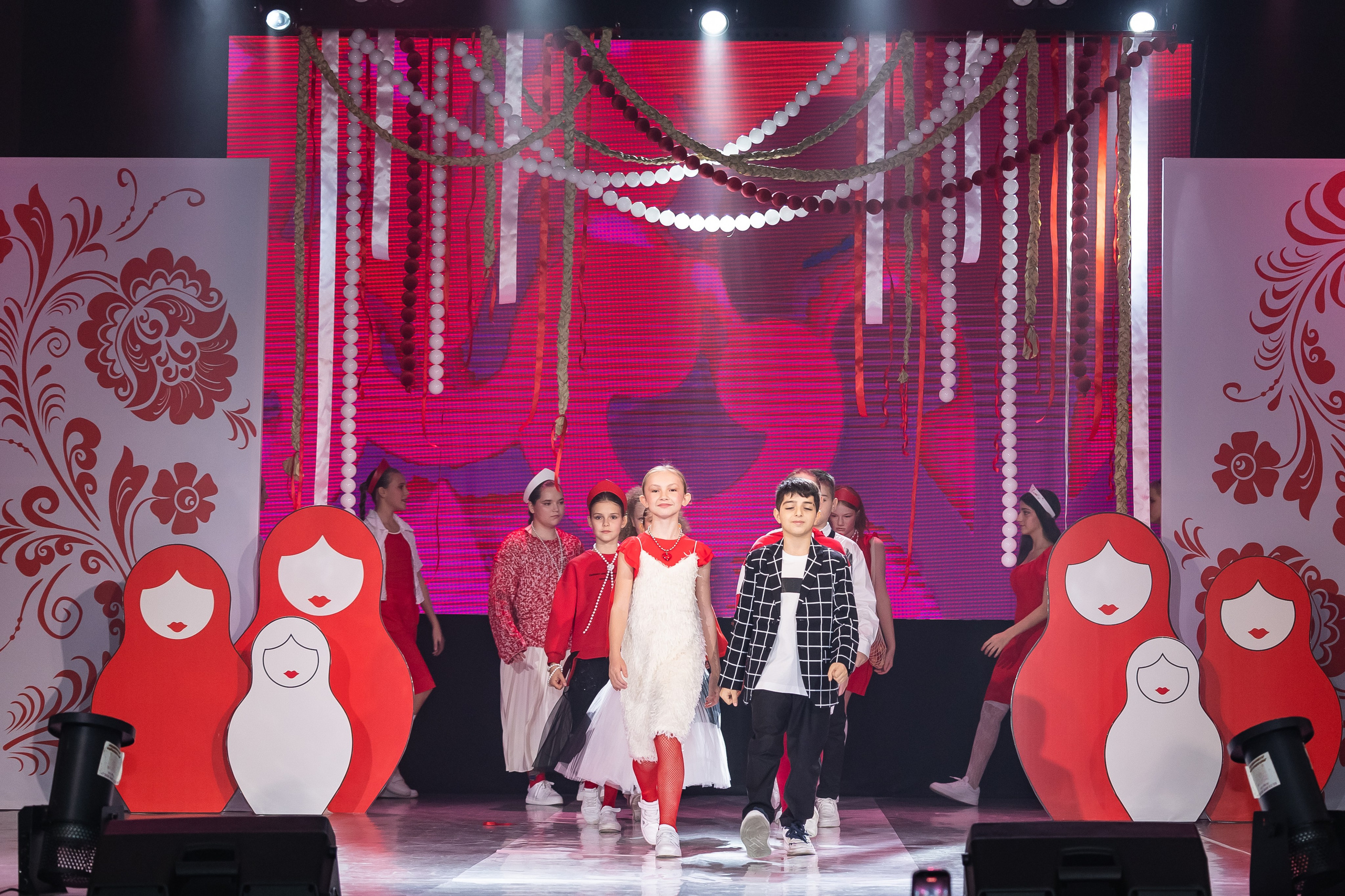 Показ Happy Kids. Выпускные альбомы во Владивостоке