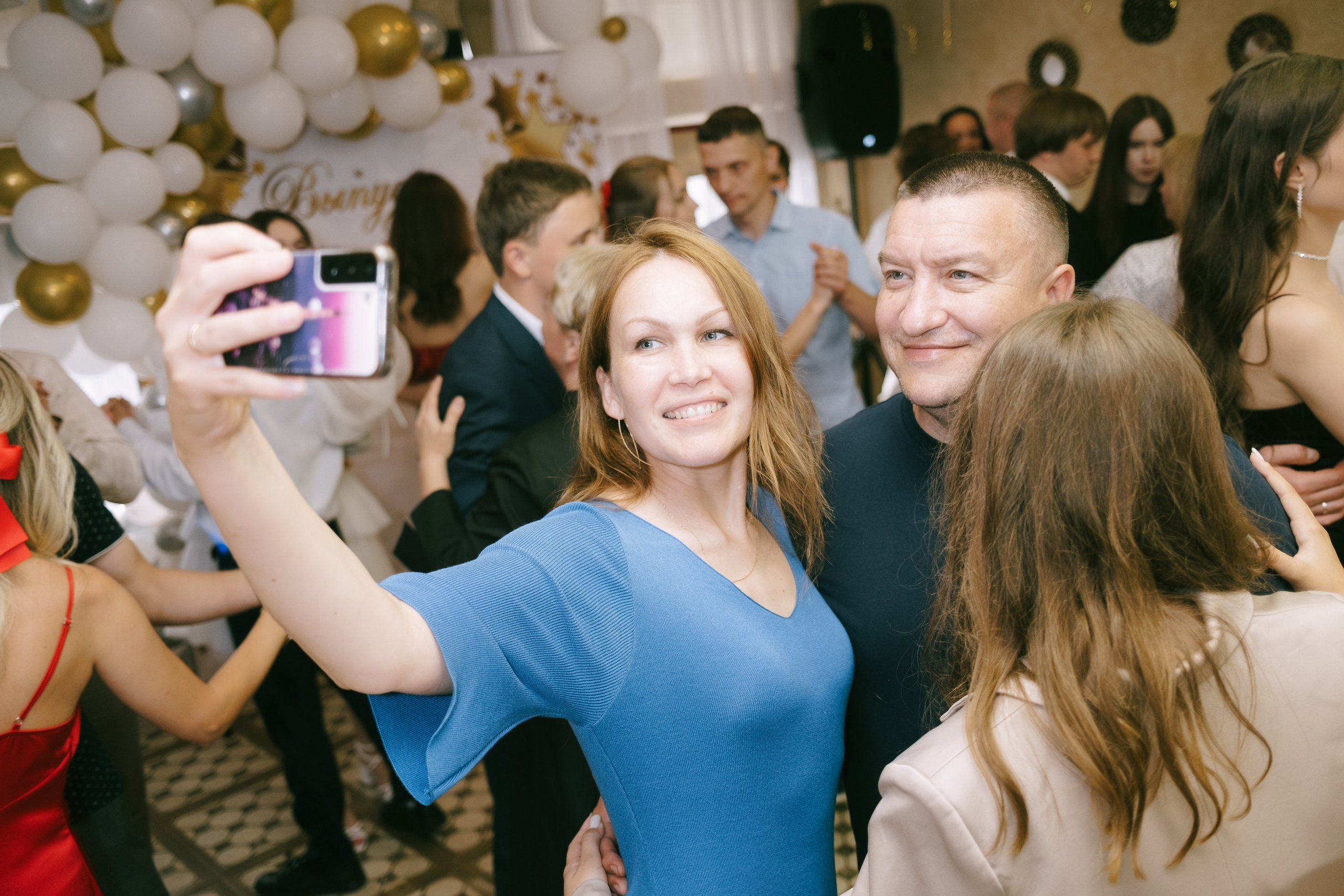 Выпускной школа 33. Свадебный и репортажной фотограф Денис Ожигин в Краснодаре и Краснодарском крае