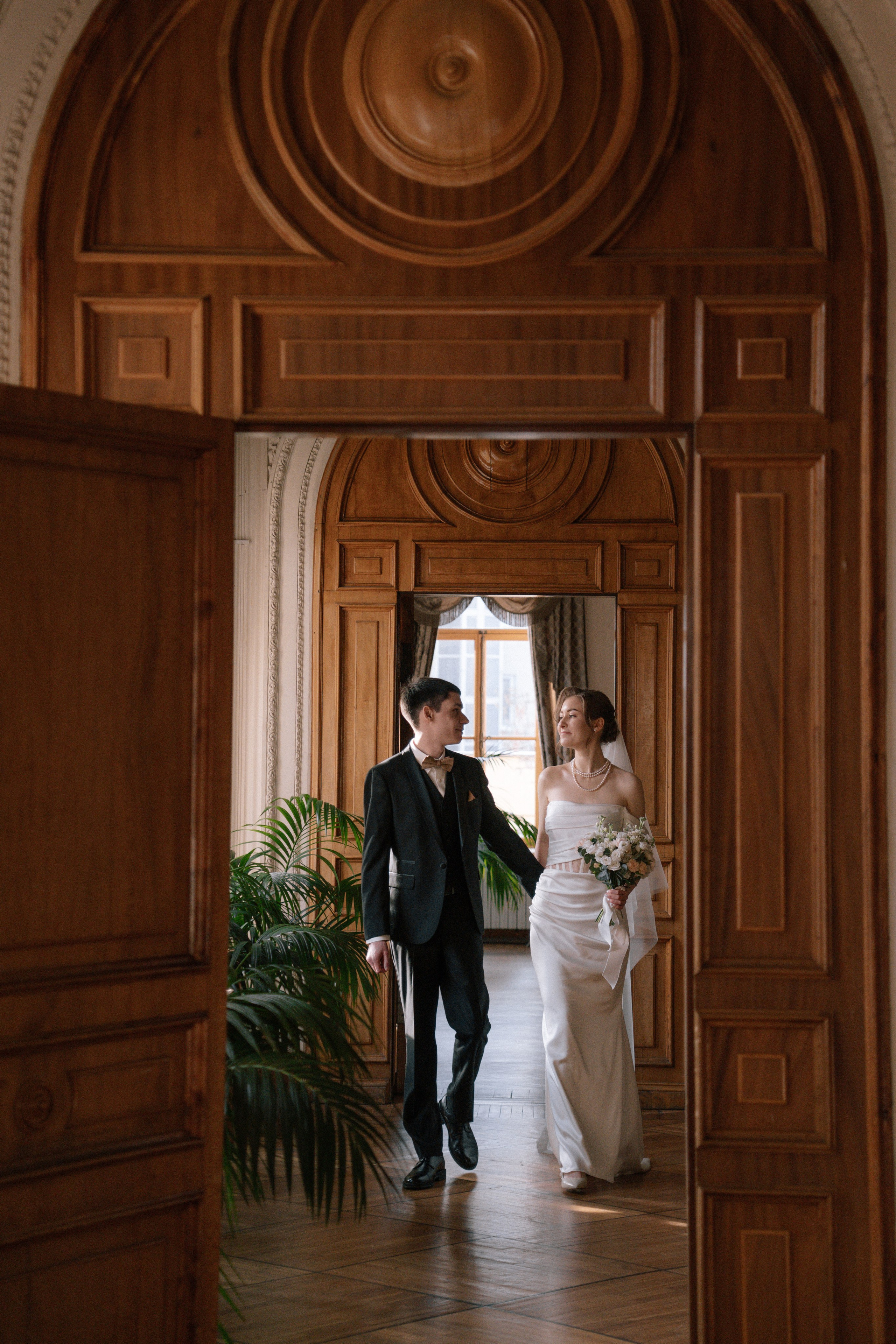 Свадебная фотосессия в Библиотеке читальне им. Пушкина