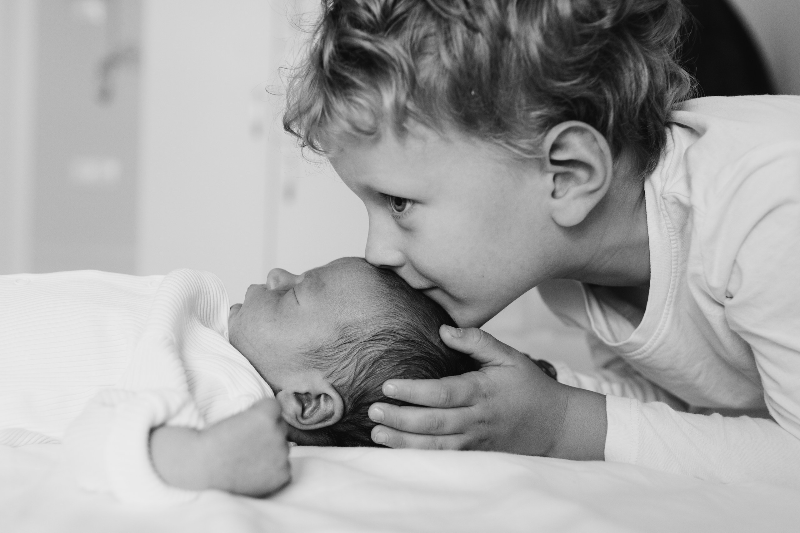 Младший брат. Выписка. Фотограф на роды в Санкт-Петербурге Екатерина Сысоева