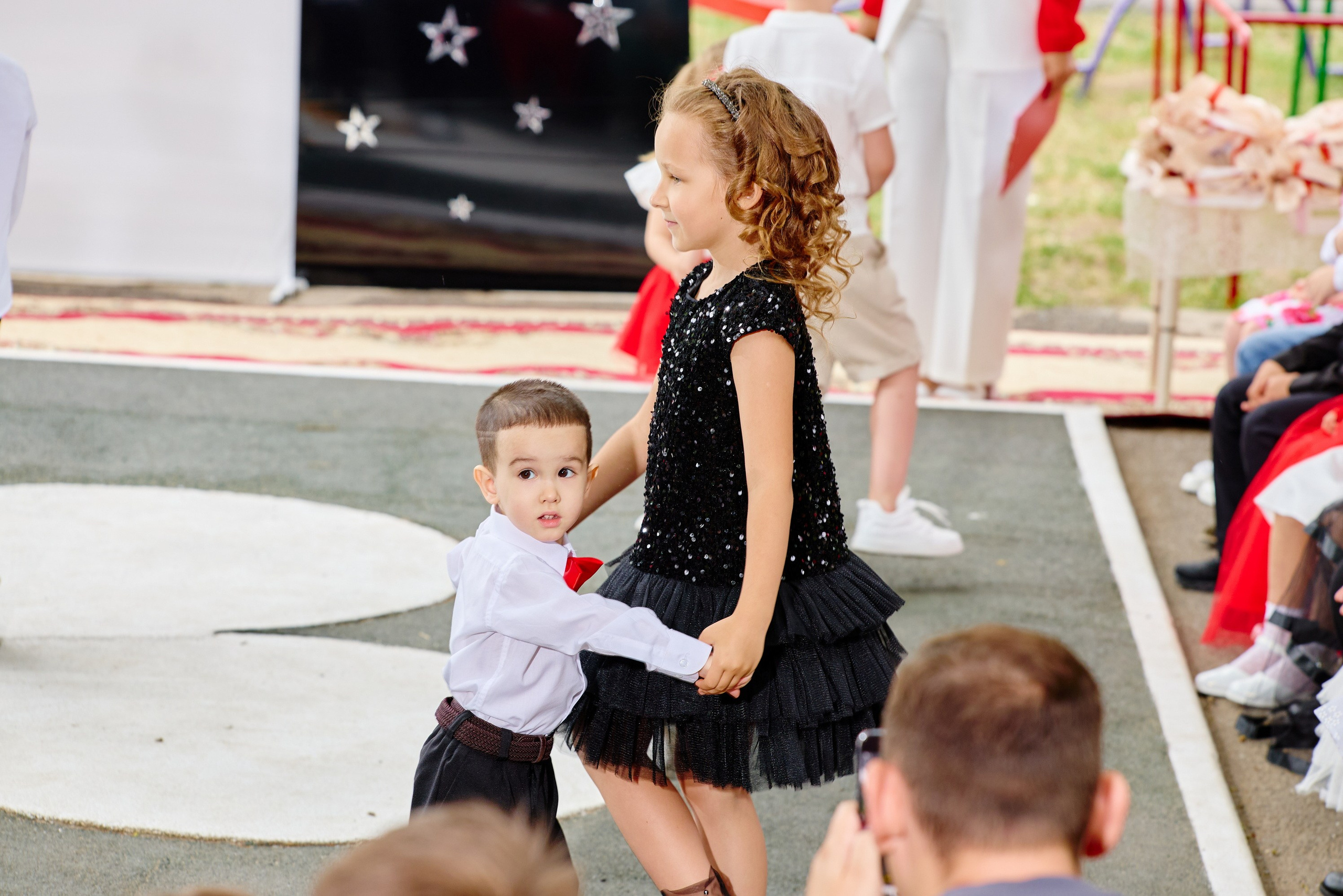 Выпускной 45 сад. Фотограф Выпускные альбомы Таганрог Сергей Коробченко