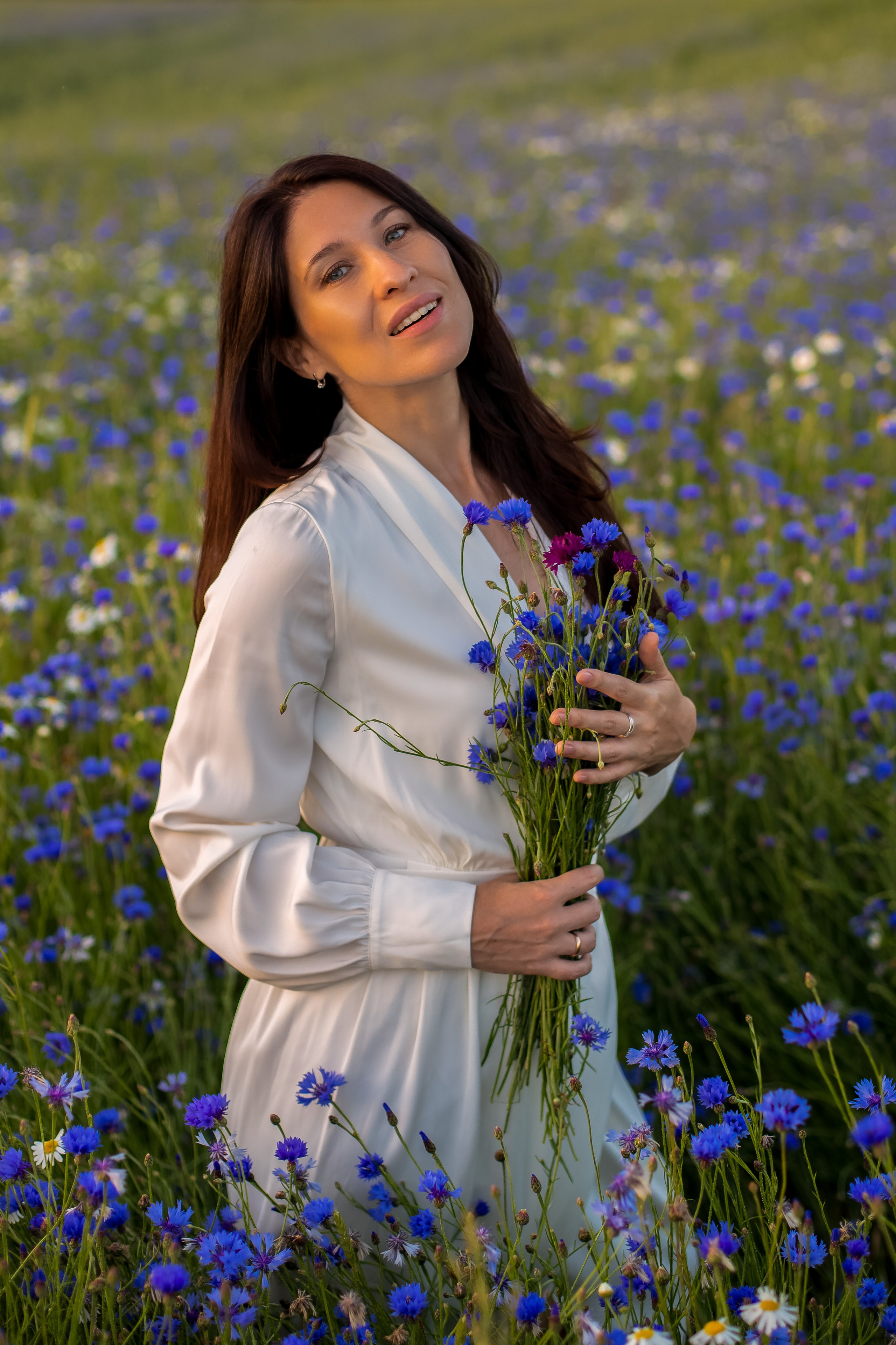 Фотосессия в поле. Https://malovafoto.ru