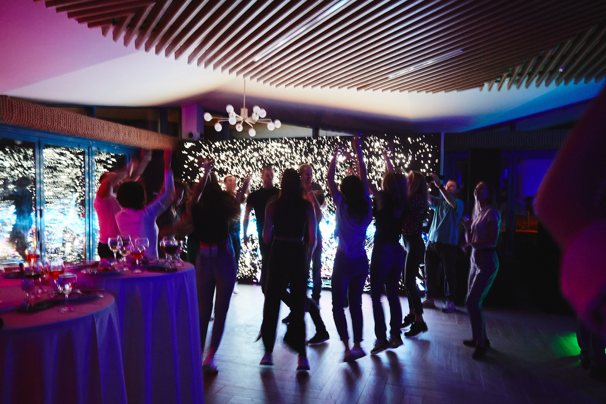 Фотограф на тимбилдинг: спортивное командообразование за городом. КонТайм: профессиональная съемка для организаций