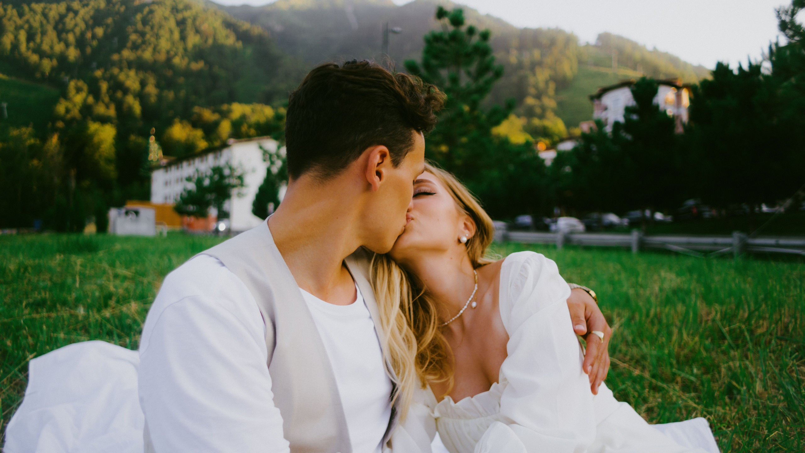 Солнечная прогулка в горах. Главная