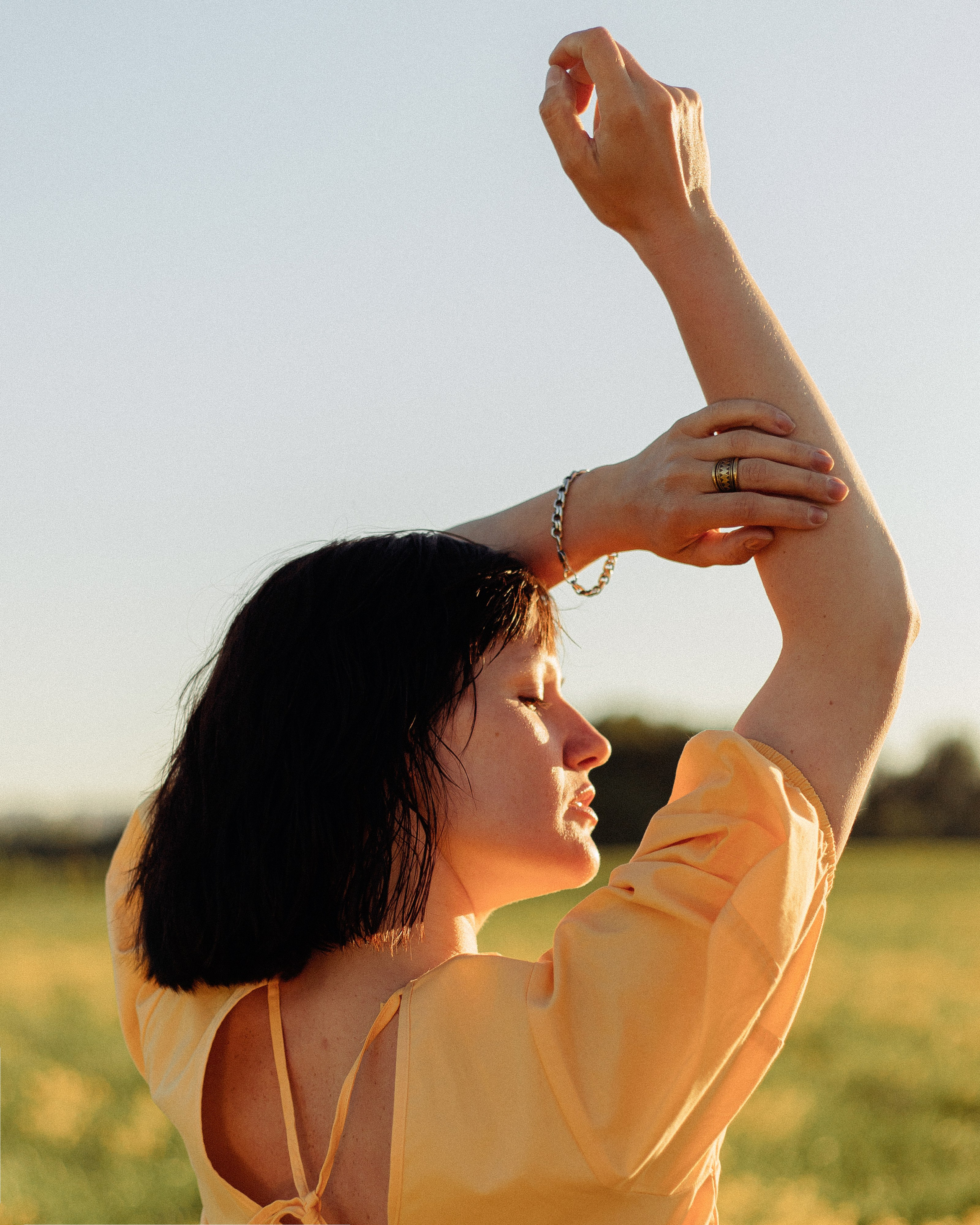 Оля в поле. Портретный фотограф в Санкт-Петербурге Катя Протасевич