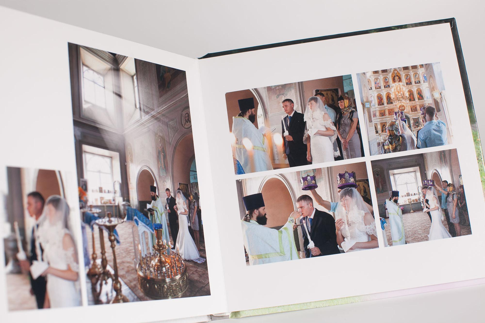 Разворот свадебной фотокниги, посвященный венчанию.