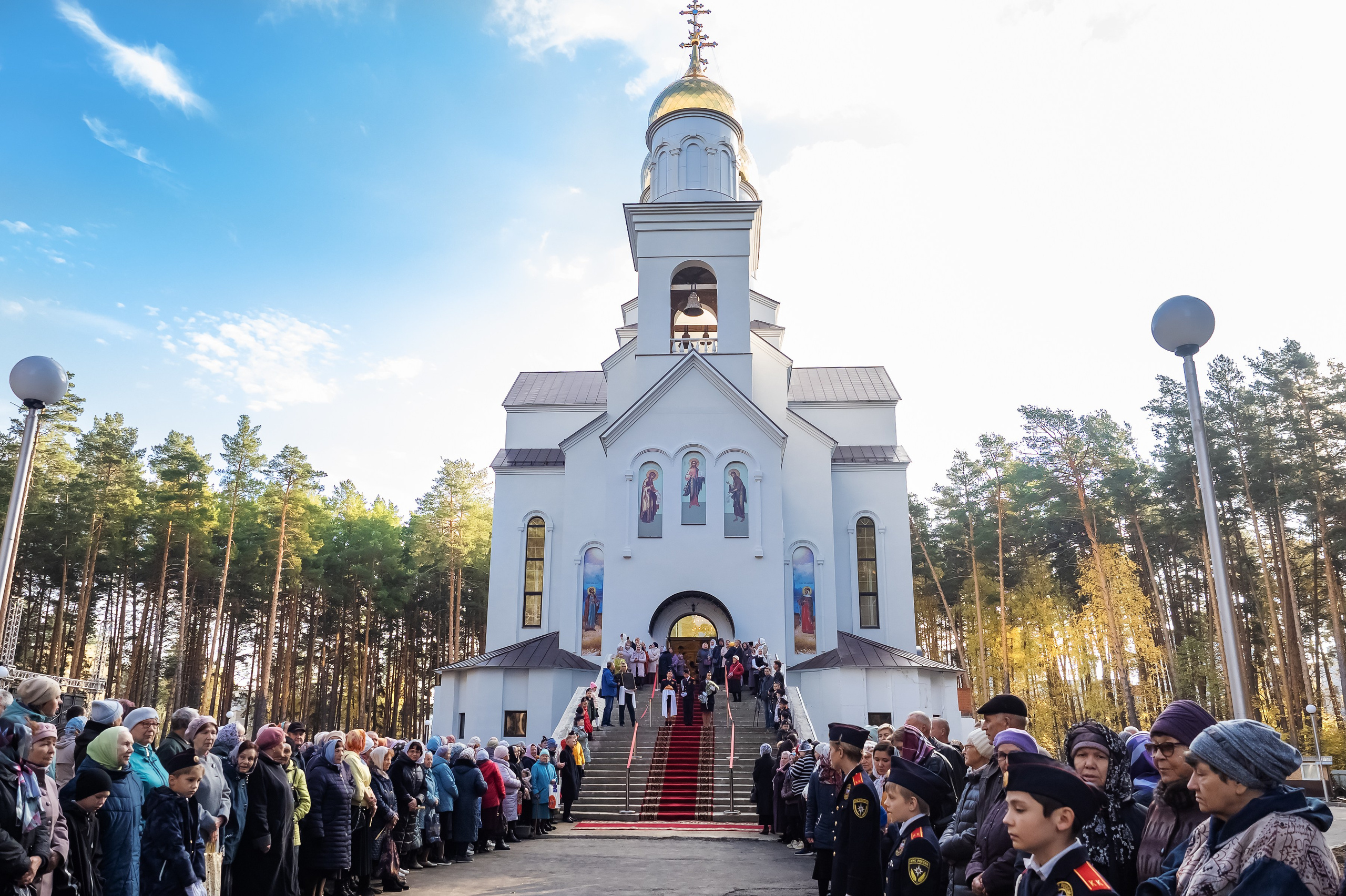 Открытие Храма Серафима Саровского. Репортажный, семейный и детский фотограф в Пензе и Заречном Арина Ермилова. Картины барельеф на заказ