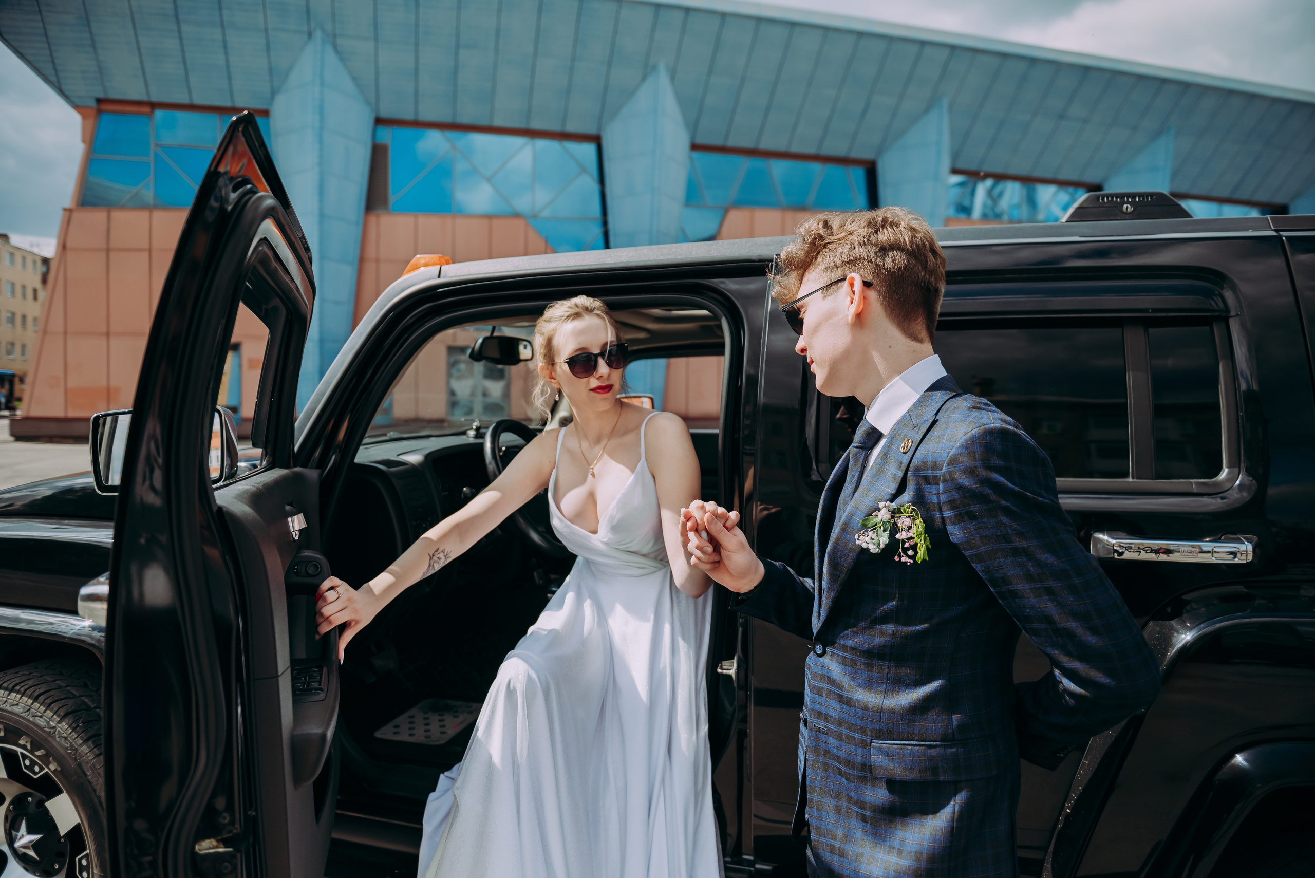 Свадебная фотосессия в музыкальном театре в г. Кемерово