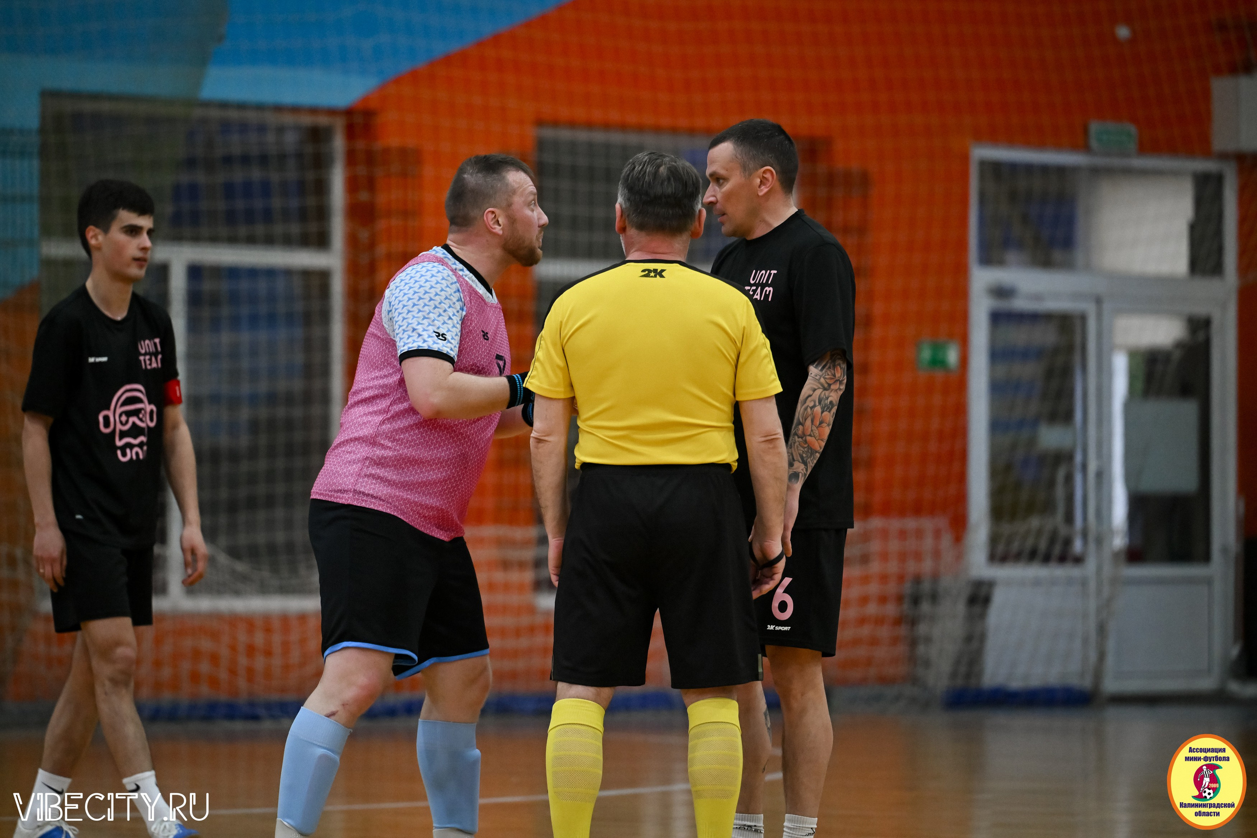 8 тур Корпоративной Бизнес-Лиги по футзалу. VIBECITY.RU Вайб Сити Ру Фоторепортажи Фотоотчеты Калининград