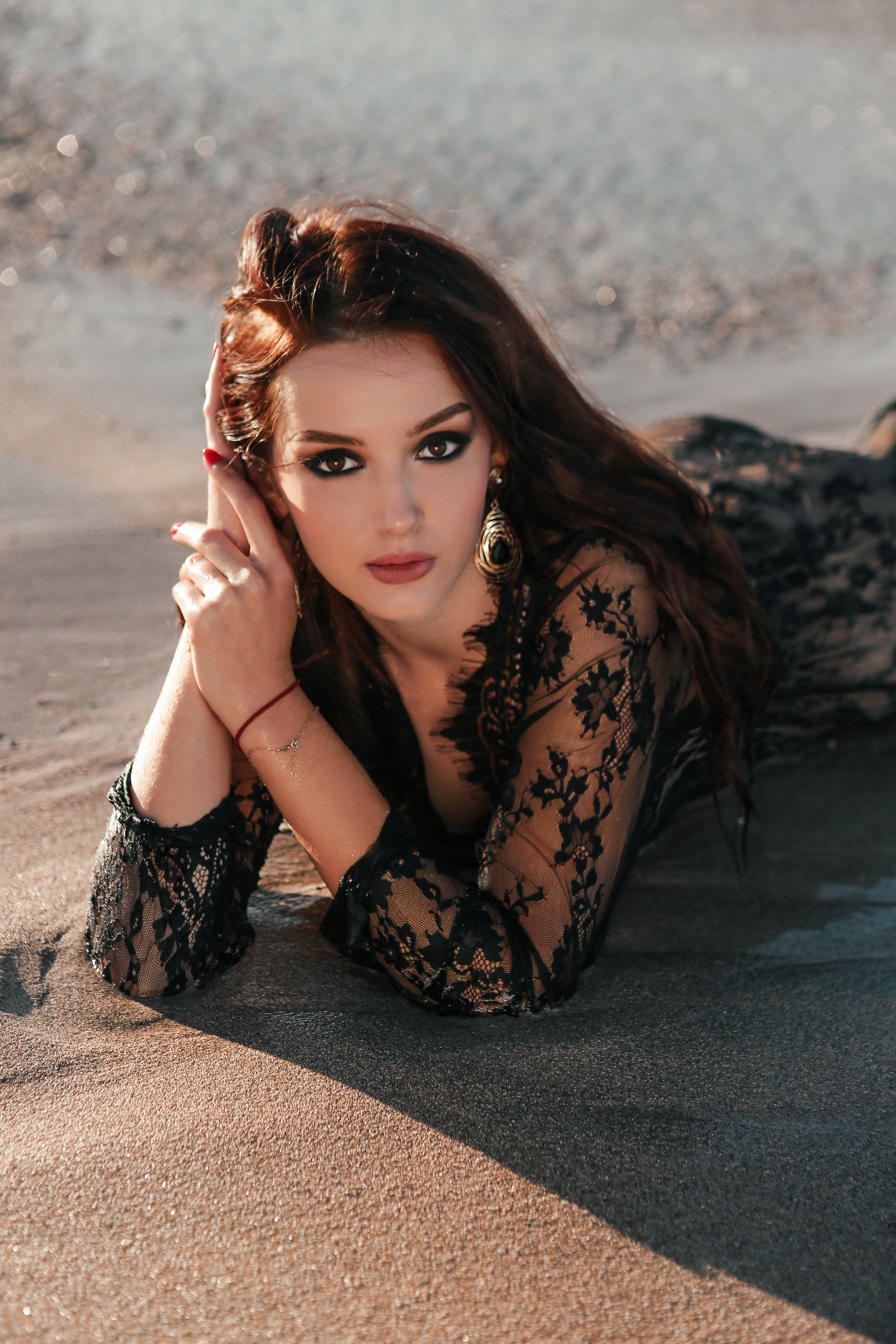 Девушка на пляже в платье. Фотограф в Краснодаре и в Евпатории Дарья Белоущенко