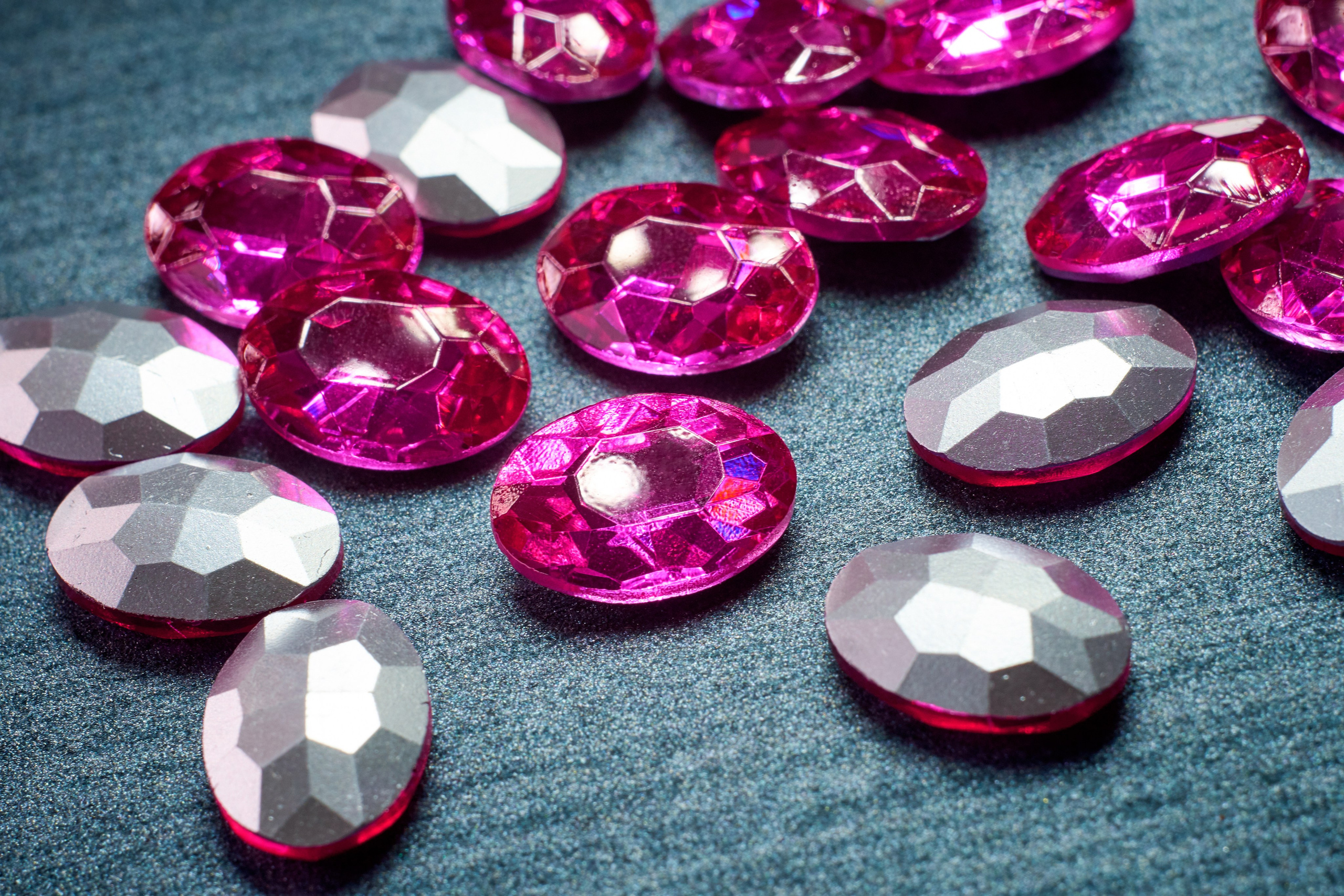 Съемка для оптового склада. Стразы, бусины. Фотограф Таганрог Анна Трайжон