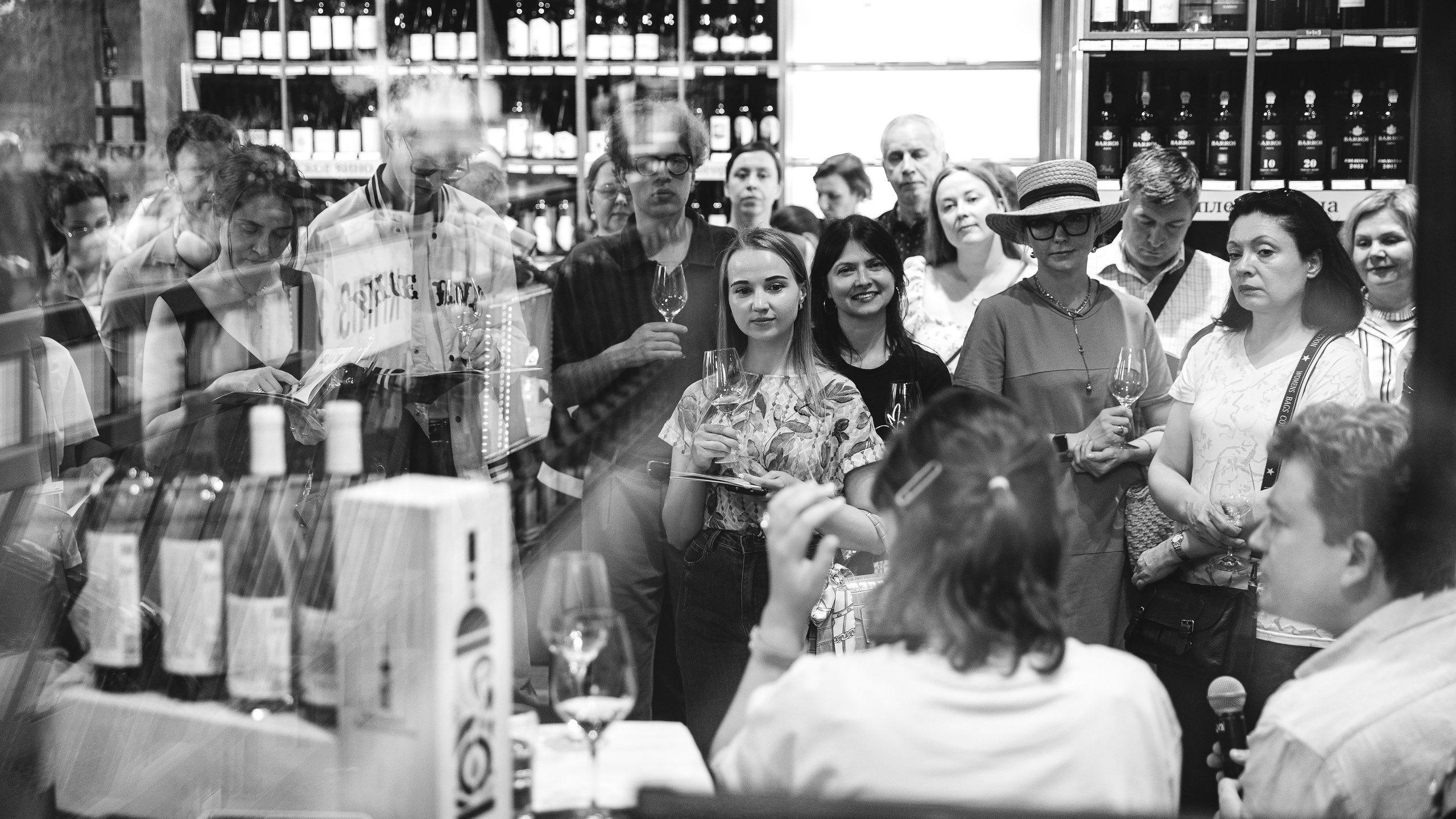 Презентация в SimpleWine. Репортажный Фотограф в Москве Александр Назаров