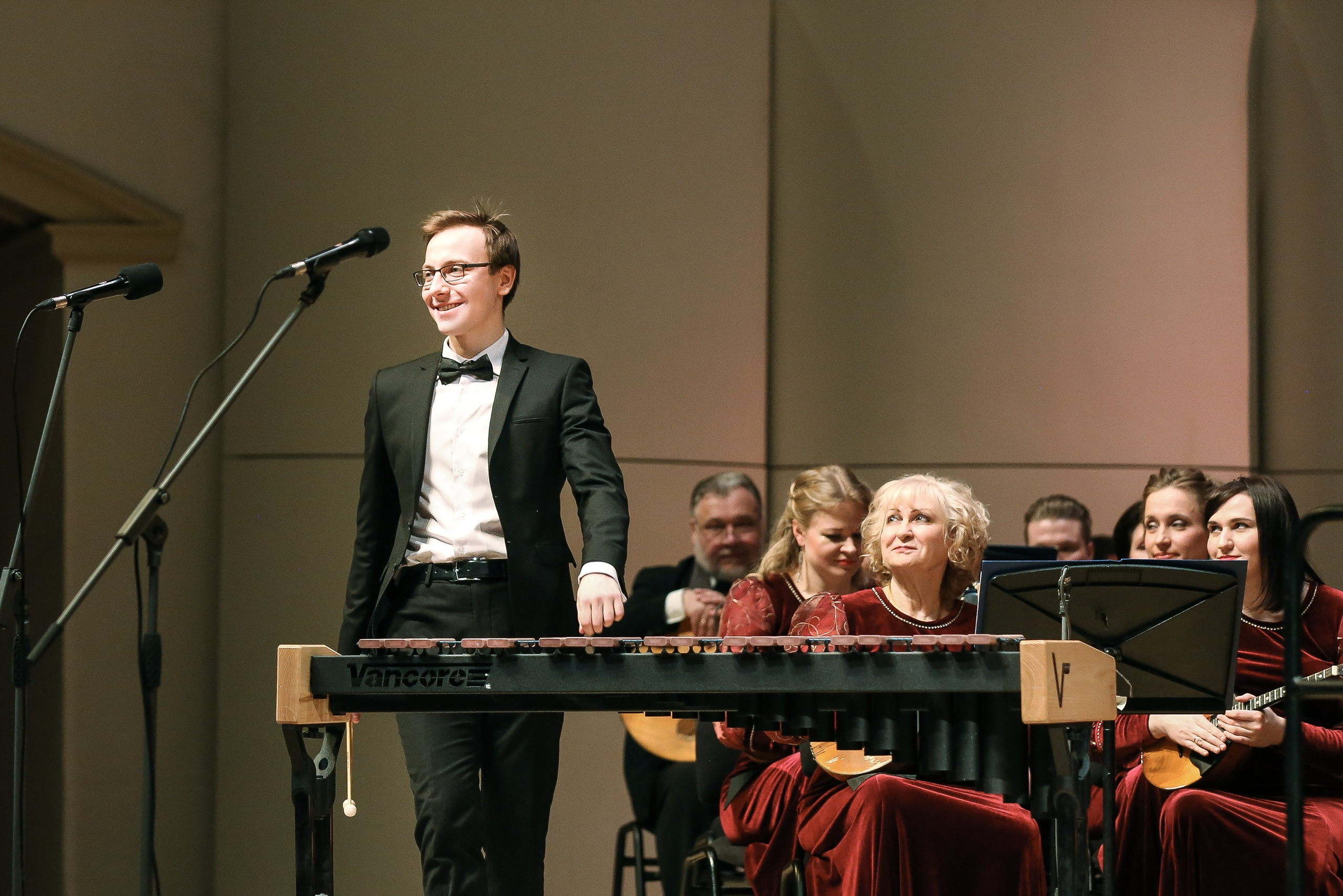 Концерт «Один виток вокруг планеты» ко Дню космонавтики. Дарья Письменюк / Darya Leitstern — фотограф, музыкант, журналист, путешественник