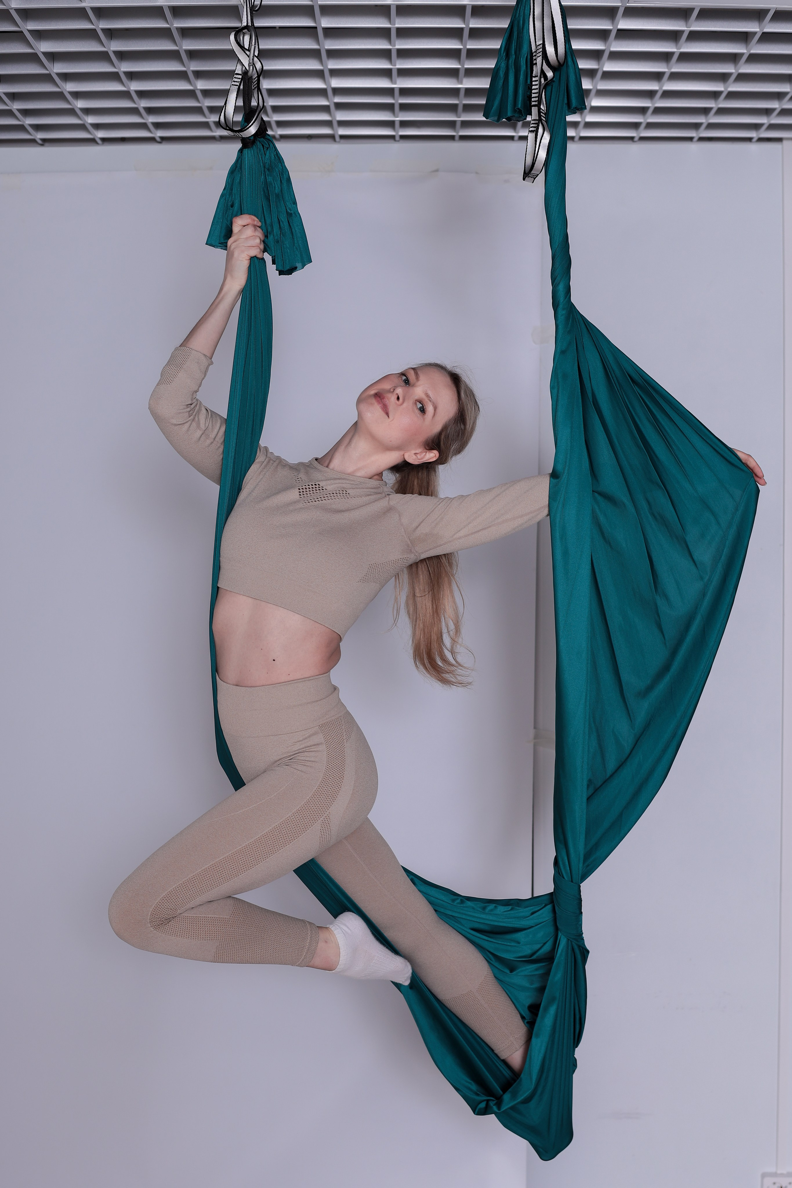 Арт-терапия + аэройога. Фотограф Надршина Лилия