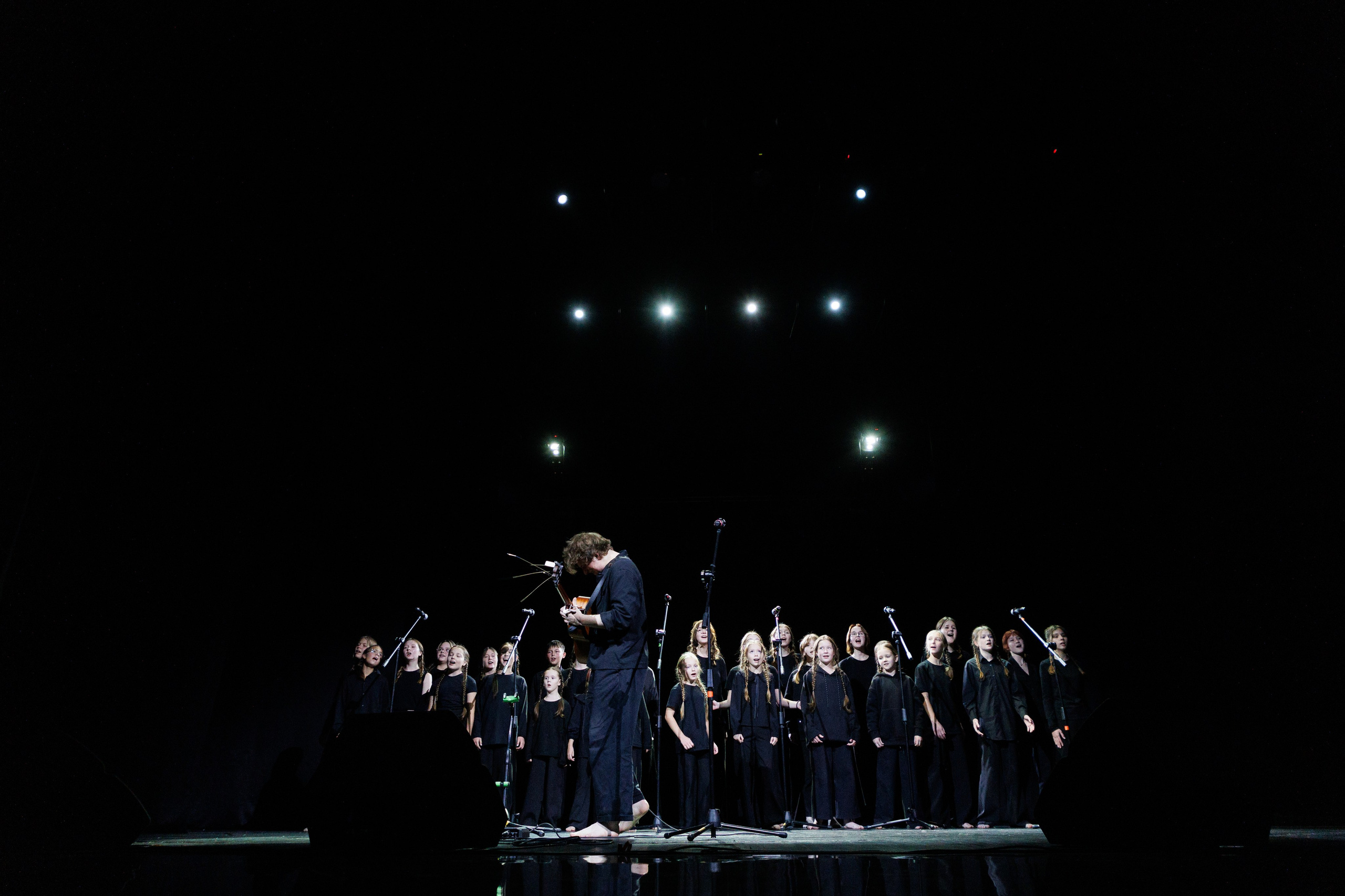 Выксунская премьера «Громко и Честно. Бонд с кнопкой». Фотограф городских и семейных событий Артем Карпухин