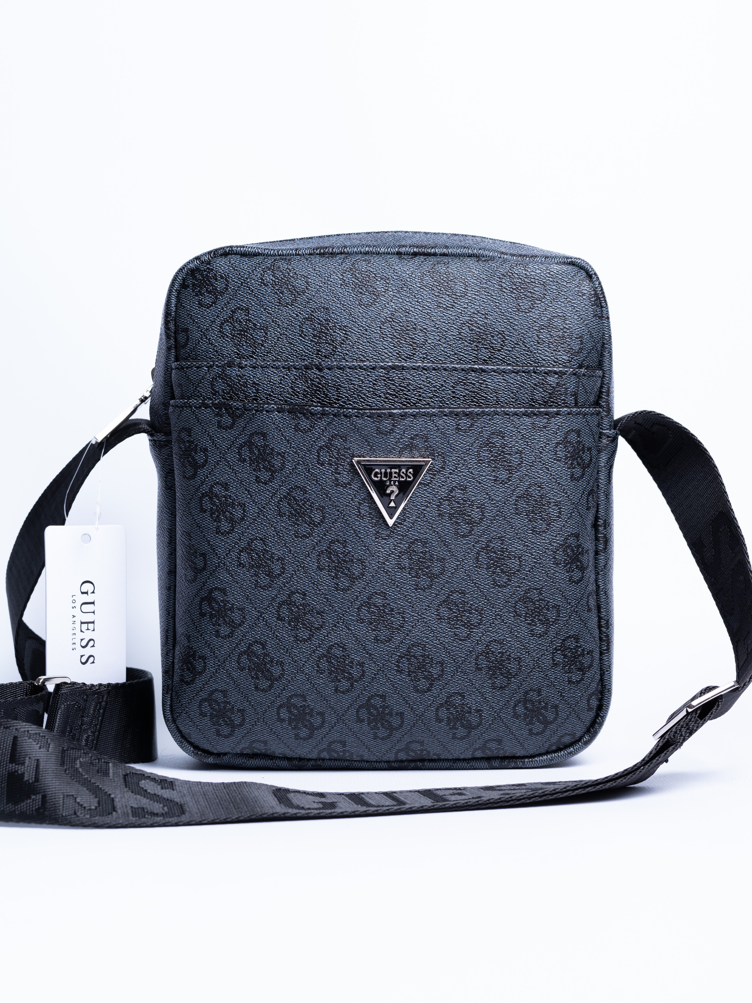 Мужские сумки. Предметный фотограф, фото для маркетплейсов Пятигорск, КМВ