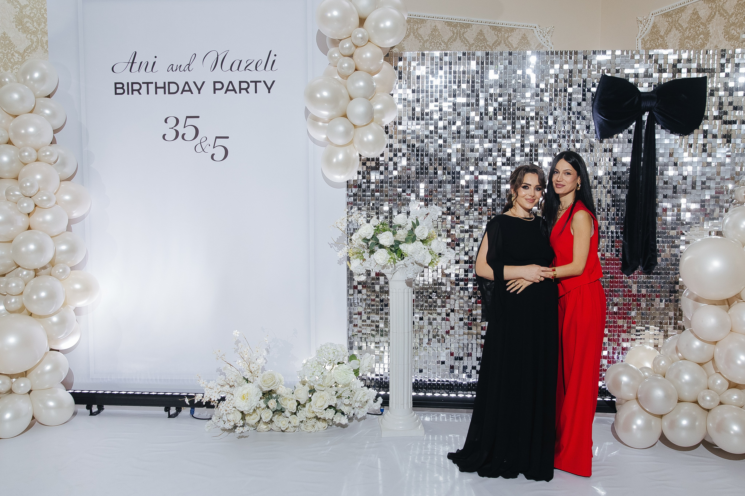 Ани и Назели. 35&5 День рождения, «Янтарь». Фотограф в Красноярске Надежда Воскресенская