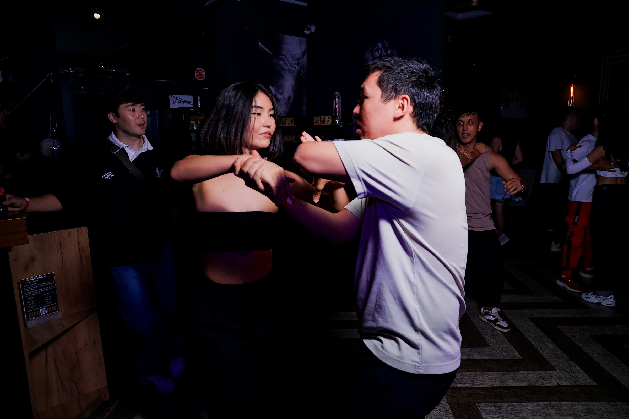 Bachata party by One Flick. Репортажный фотограф в Алматы Каюпов Сержан
