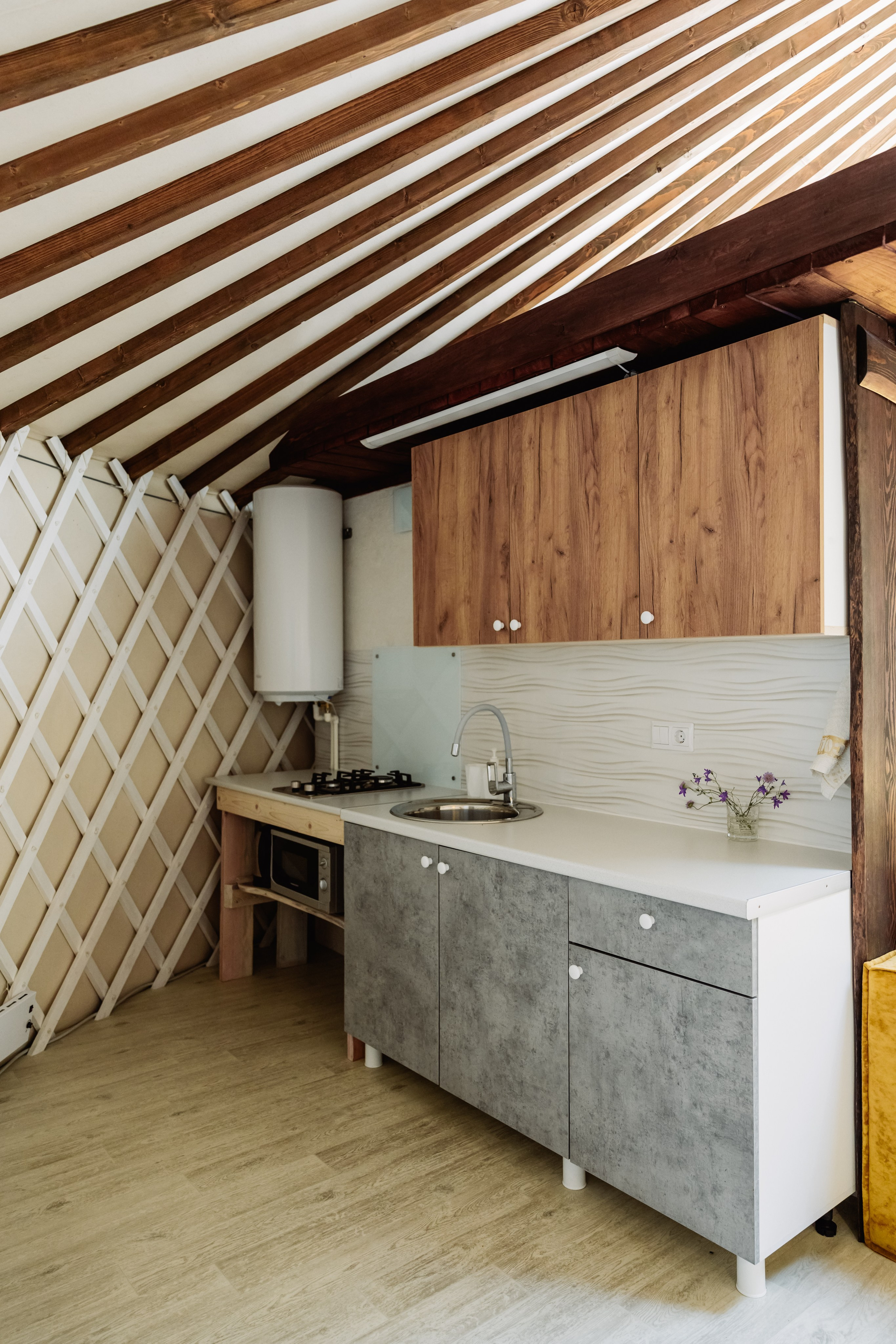 БЕРЕЗКА ВИЛАДЖ | Глэмпинг в Коломне | Юрта «Янтарная». ФОТОГРАФ ИРИНА ШАМАТАВА