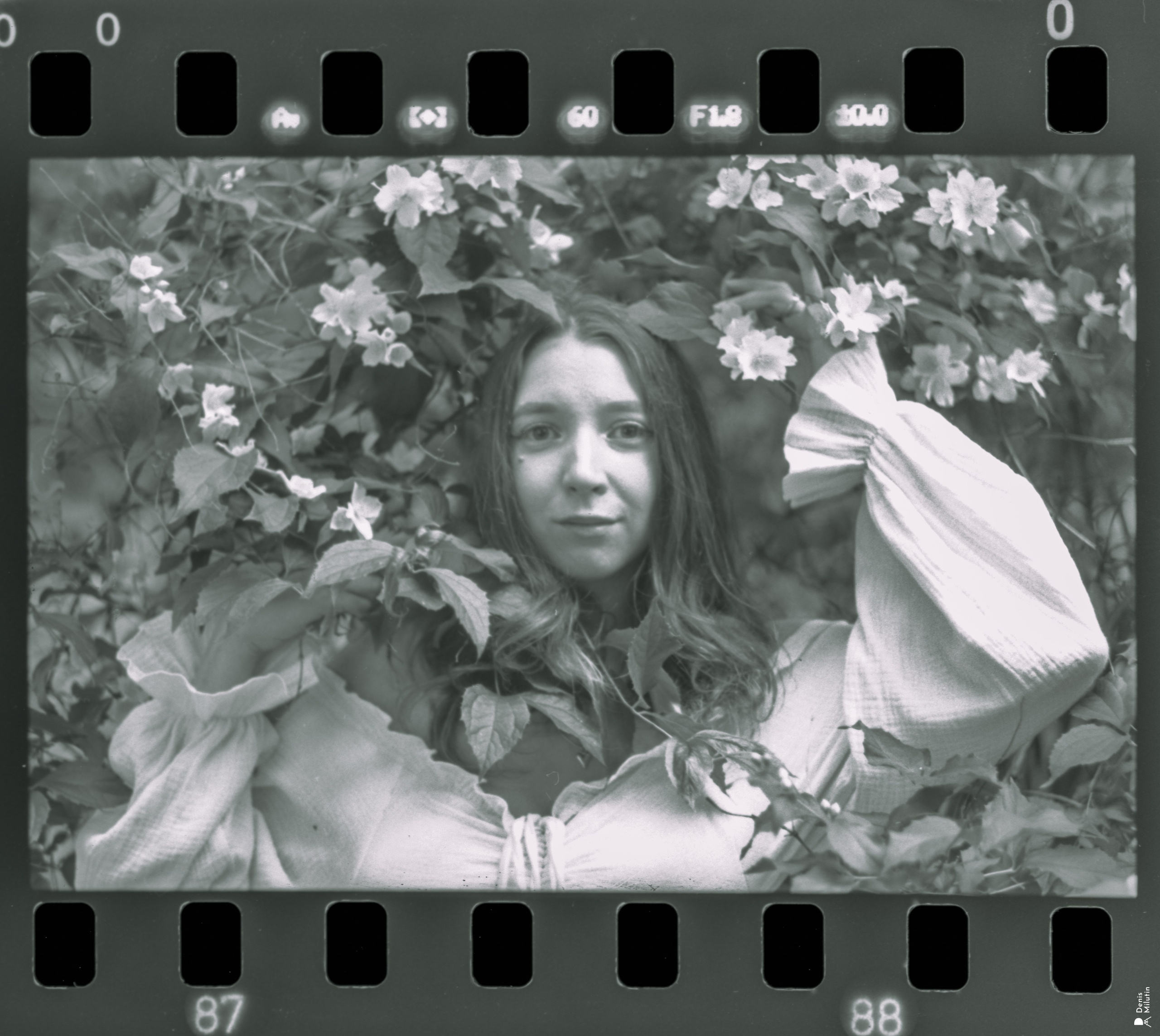 Ксюша 36 (фотосессия на плёнку). Портретный фотограф Денис Милютин