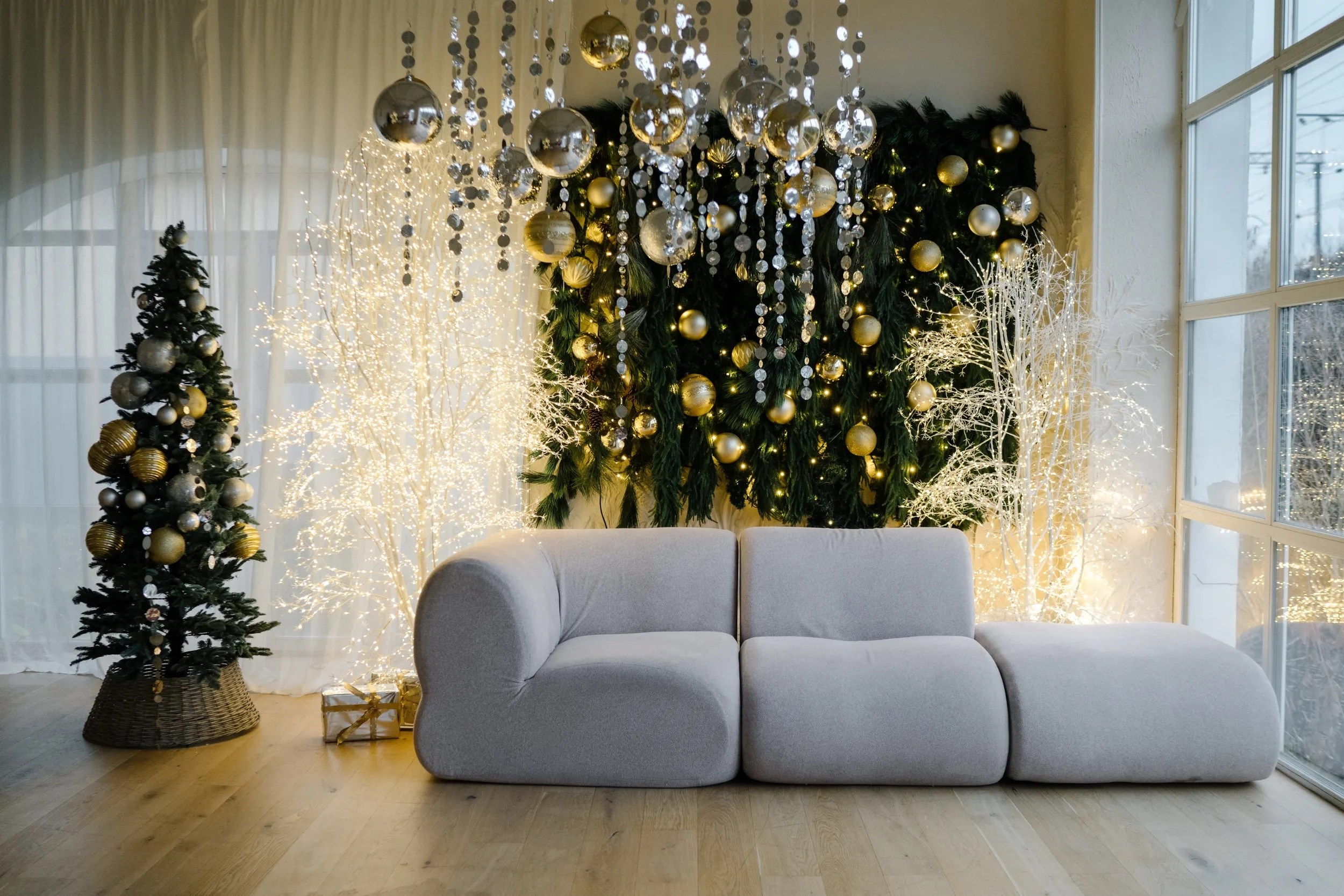 Новогодние декорации 2025-2026. Свадебный фотограф Ярославль Ирина Волоцкая