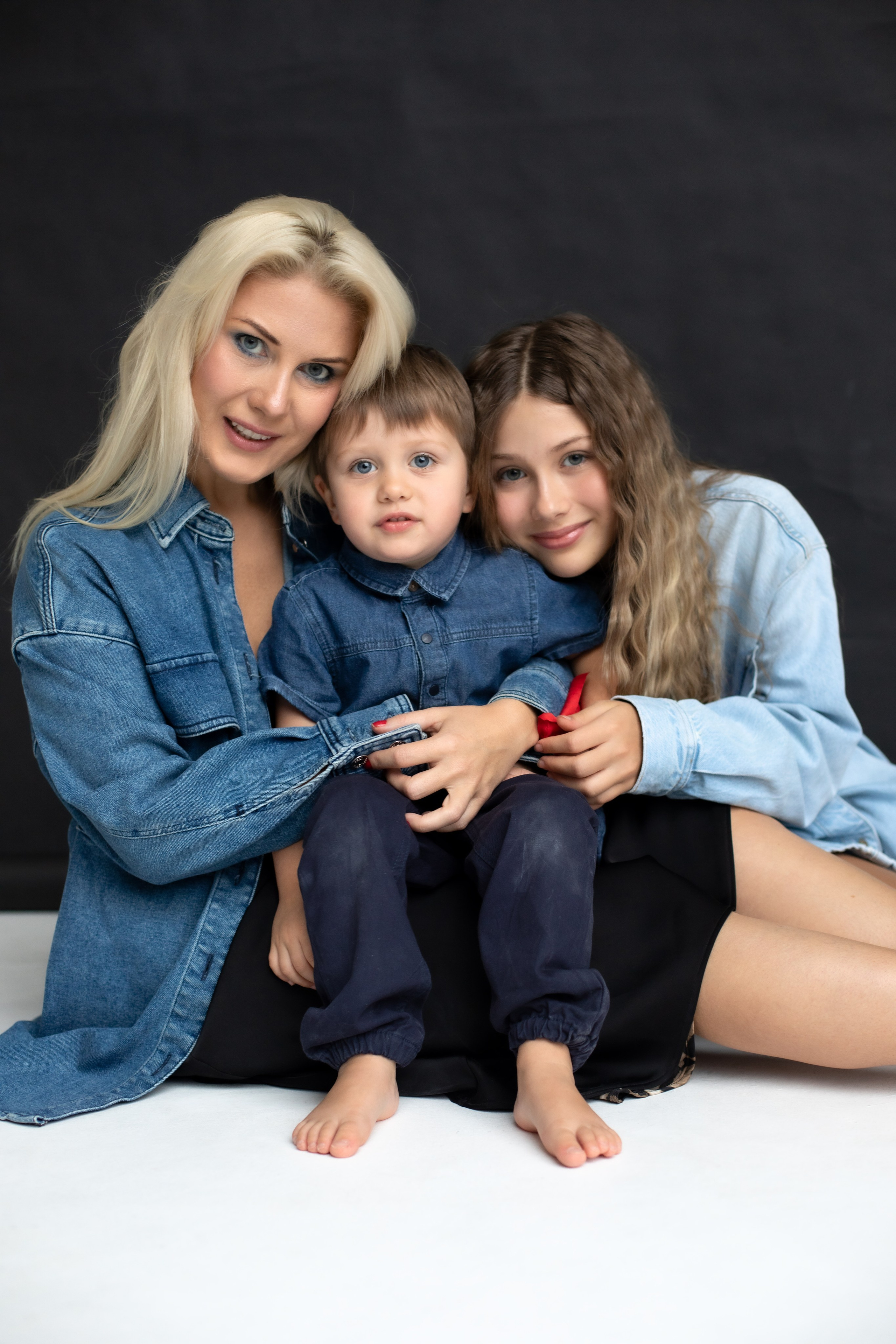 Мария, Алиса и Саша. Главная