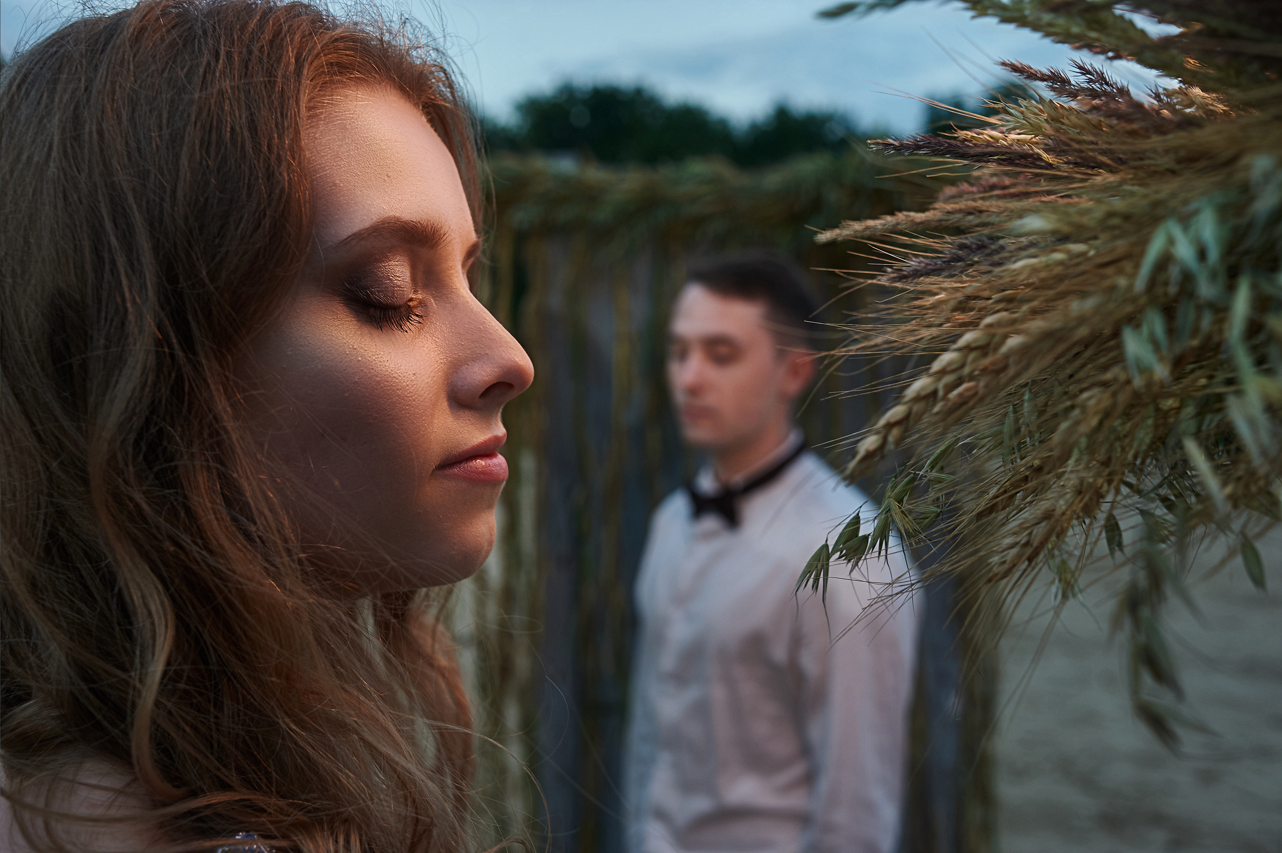 Свадебная фотосессия на рассвете на берегу