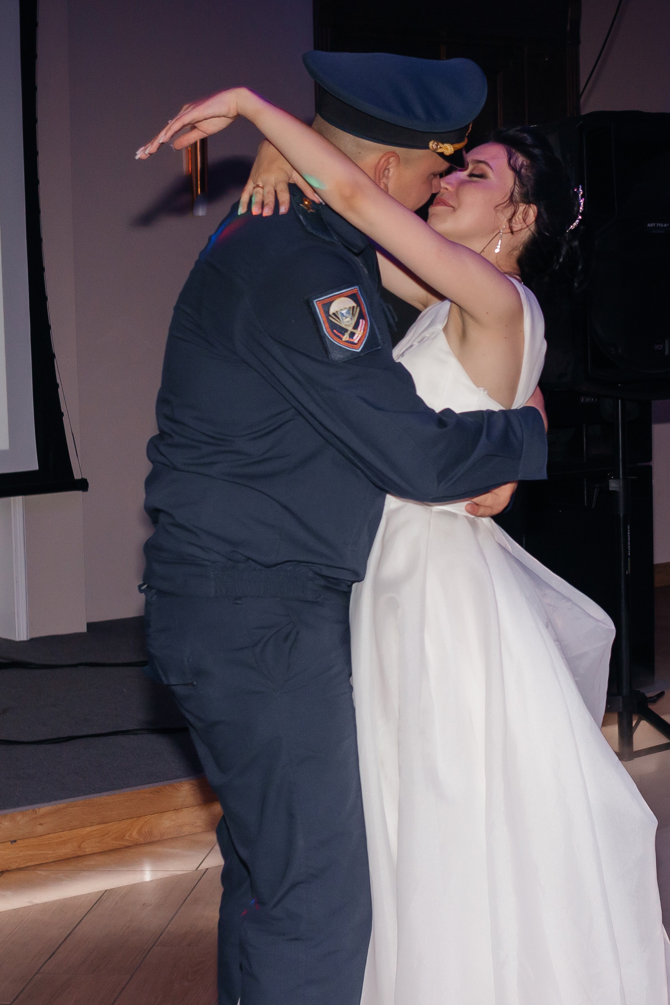 Свадебная съемка Лены и Никиты на Стрелке и в Ресторане Парус на Гребном канале. Свадебный фотограф и фотограф Love-Store в Нижнем Новгороде Анастасия