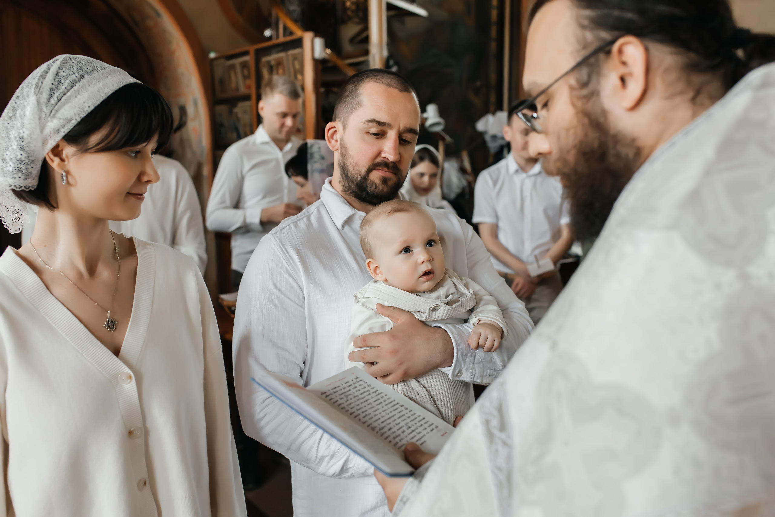 Крещение Артемия в Храме Николая Чудотворца в Ангелово. Фотограф на крещение и венчание Москва  Надежда Баланина