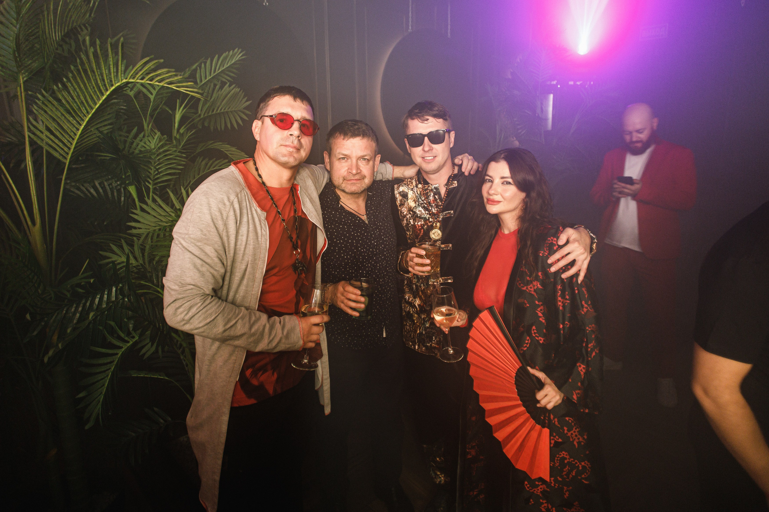 ILLEGAL FRIENDS | ASIA. СВОИ. ФОТООТЧЕТЫ-СОБЫТИЯ-МЕСТА