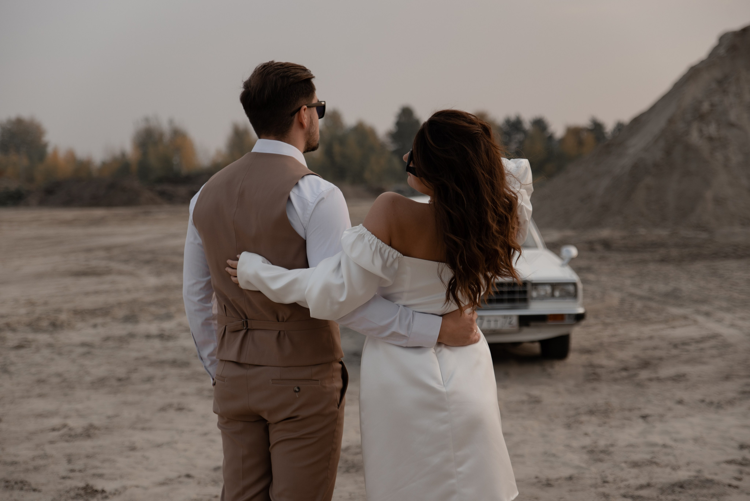 Алена и Женя, съемка с ретро машиной (съемка в рамках моего Воркшопа). Свадебный фотограф Тюмень Анастасия Битная