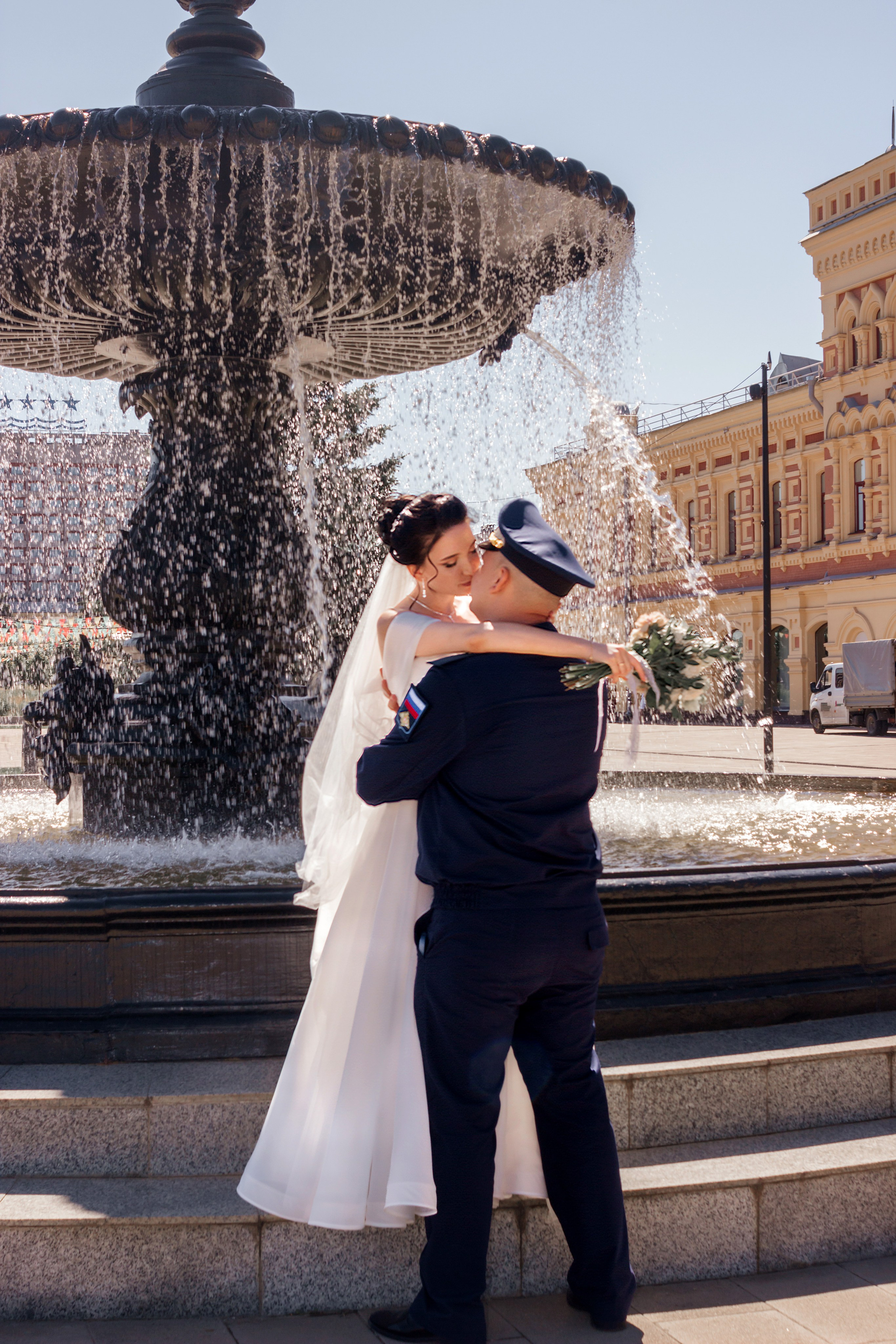 Свадебная съемка Лены и Никиты на Стрелке и в Ресторане Парус на Гребном канале. Свадебный фотограф и фотограф Love-Store в Нижнем Новгороде Анастасия