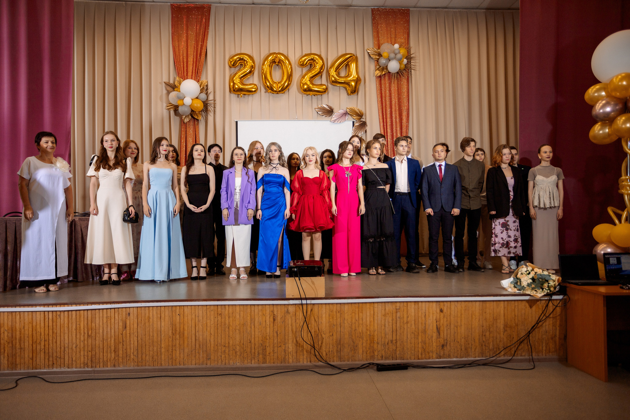 ВРУЧЕНИЕ АТТЕСТАТОВ: Пример. Все фото. Профессиональный фотограф в Ижевске Леша Петров