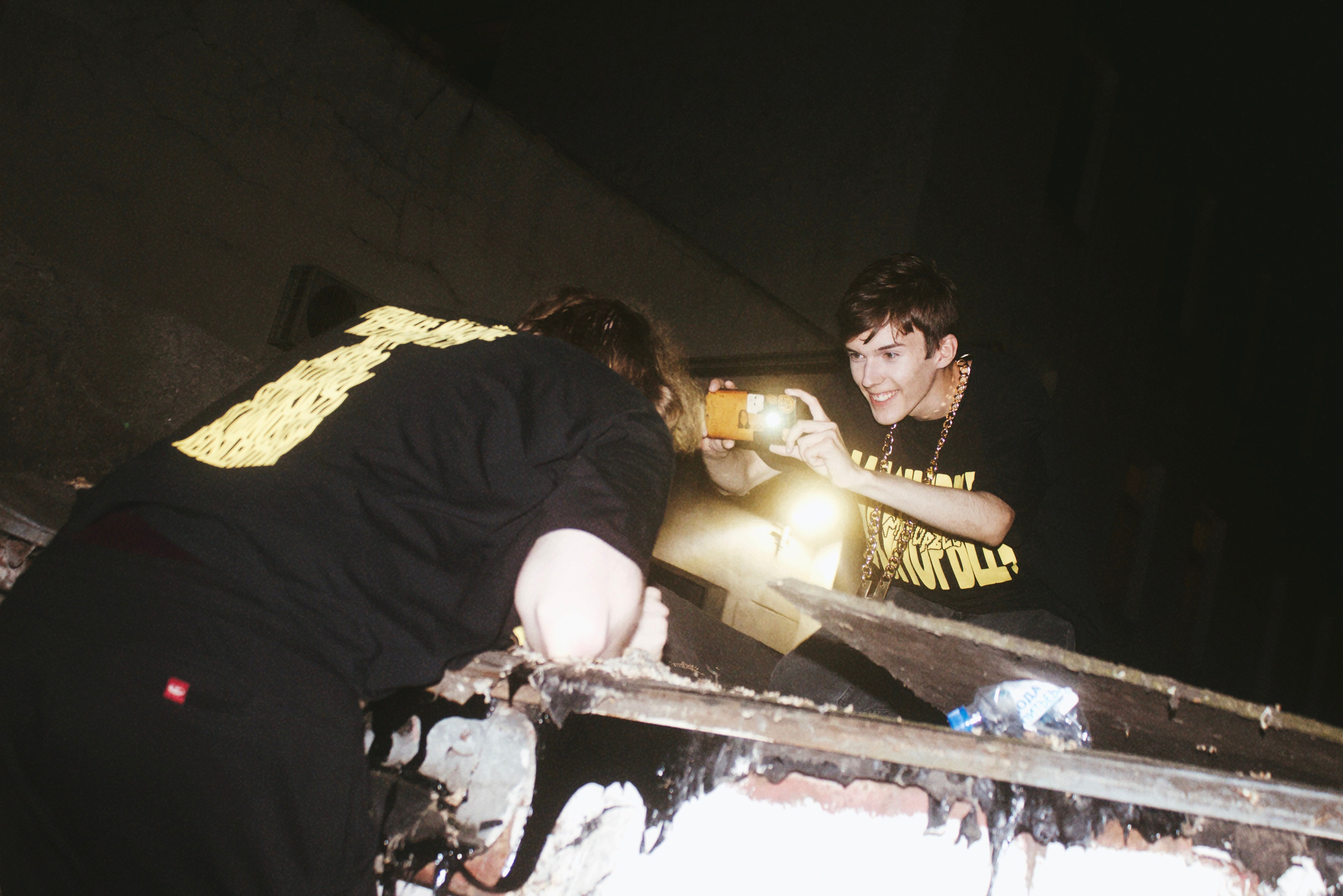 Съемка мерча MASHUPBLE. Концертный и портретный фотограф в Москве Соня Спросонья