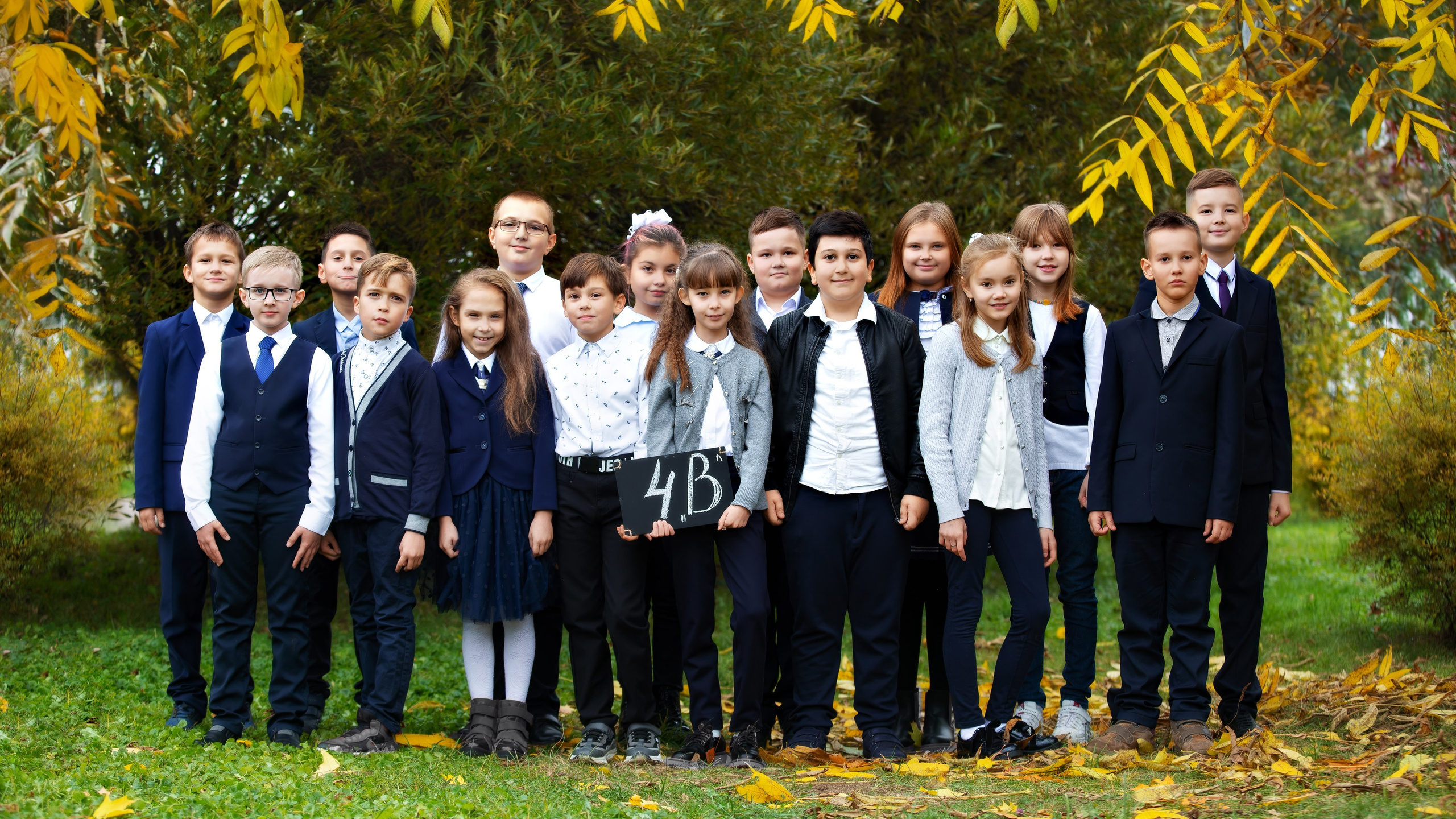 Общее и виньетка. Выпускные альбомы и школьный фотограф в Подольске, Троицке, Щербинке, Москве и Московской области