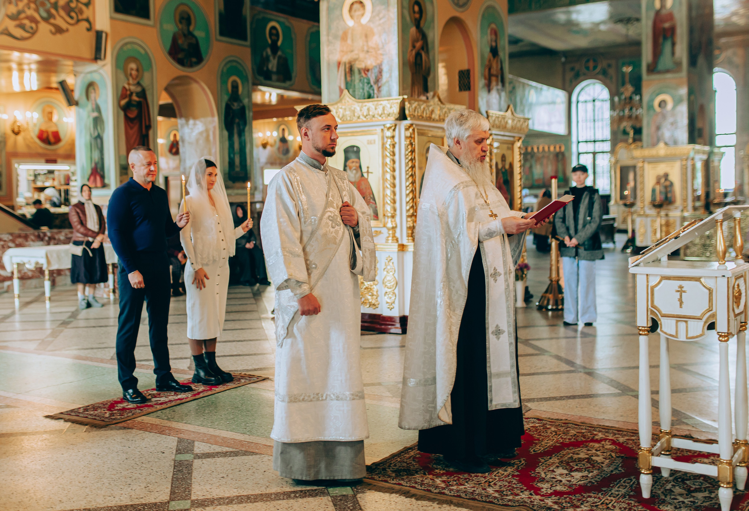 Венчание Арина и Денис. Свадебный и семейный фотограф в Новосибирске Наталья Коледа