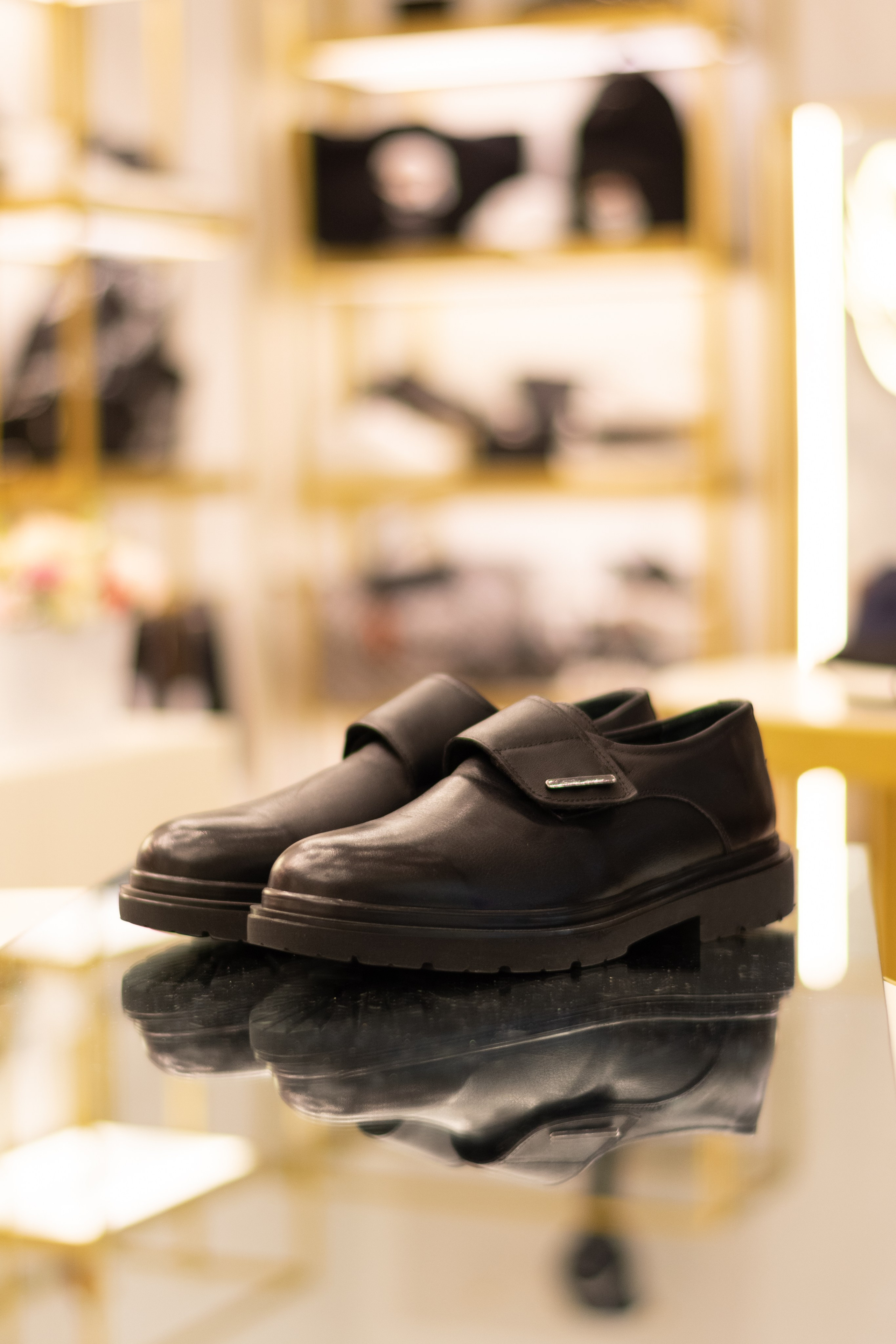 Для организаций. Предметная фотосессия для обувного магазина Capsula. Фотограф/видеограф Богдан Голованов
