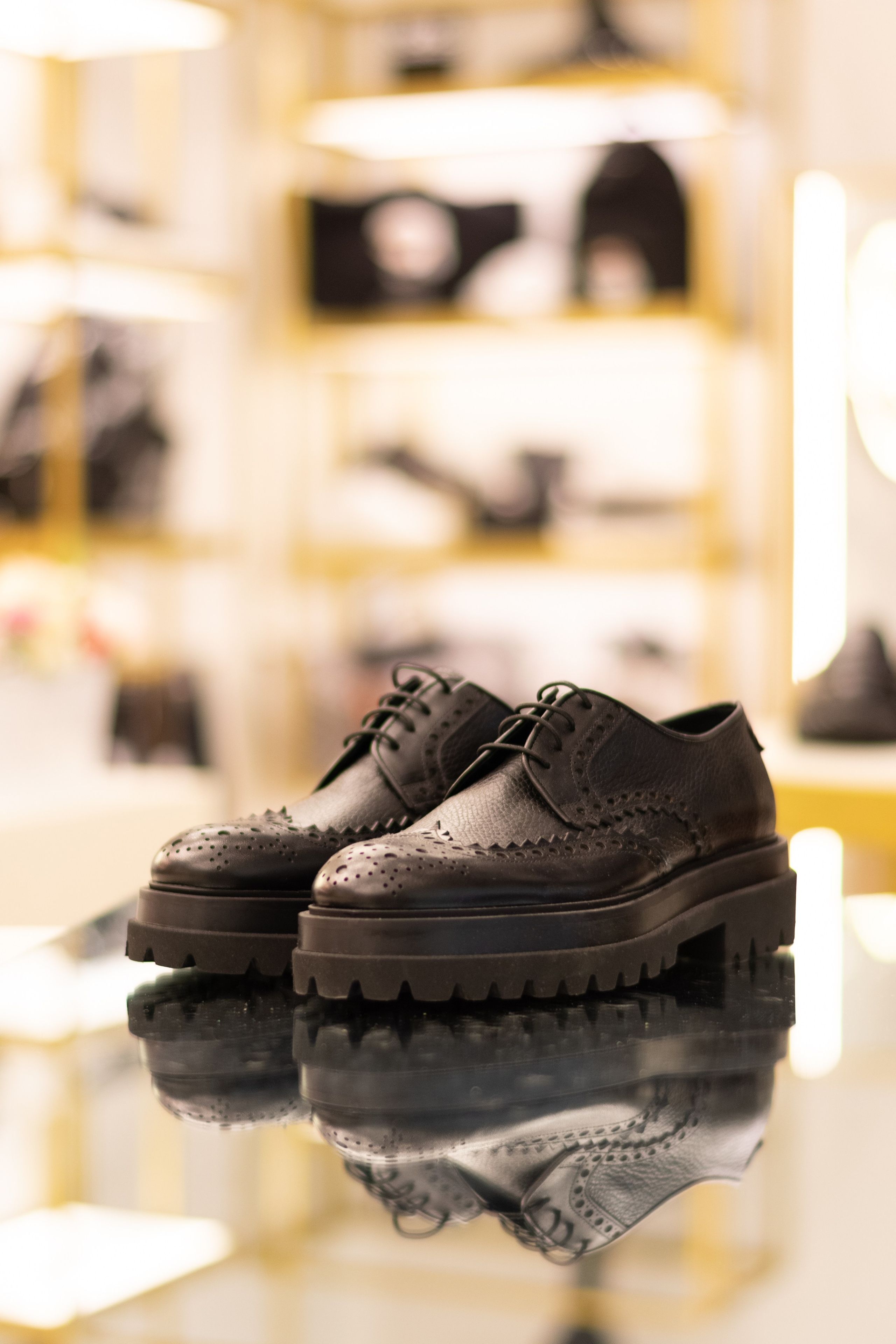 Для организаций. Предметная фотосессия для обувного магазина Capsula. Фотограф/видеограф Богдан Голованов