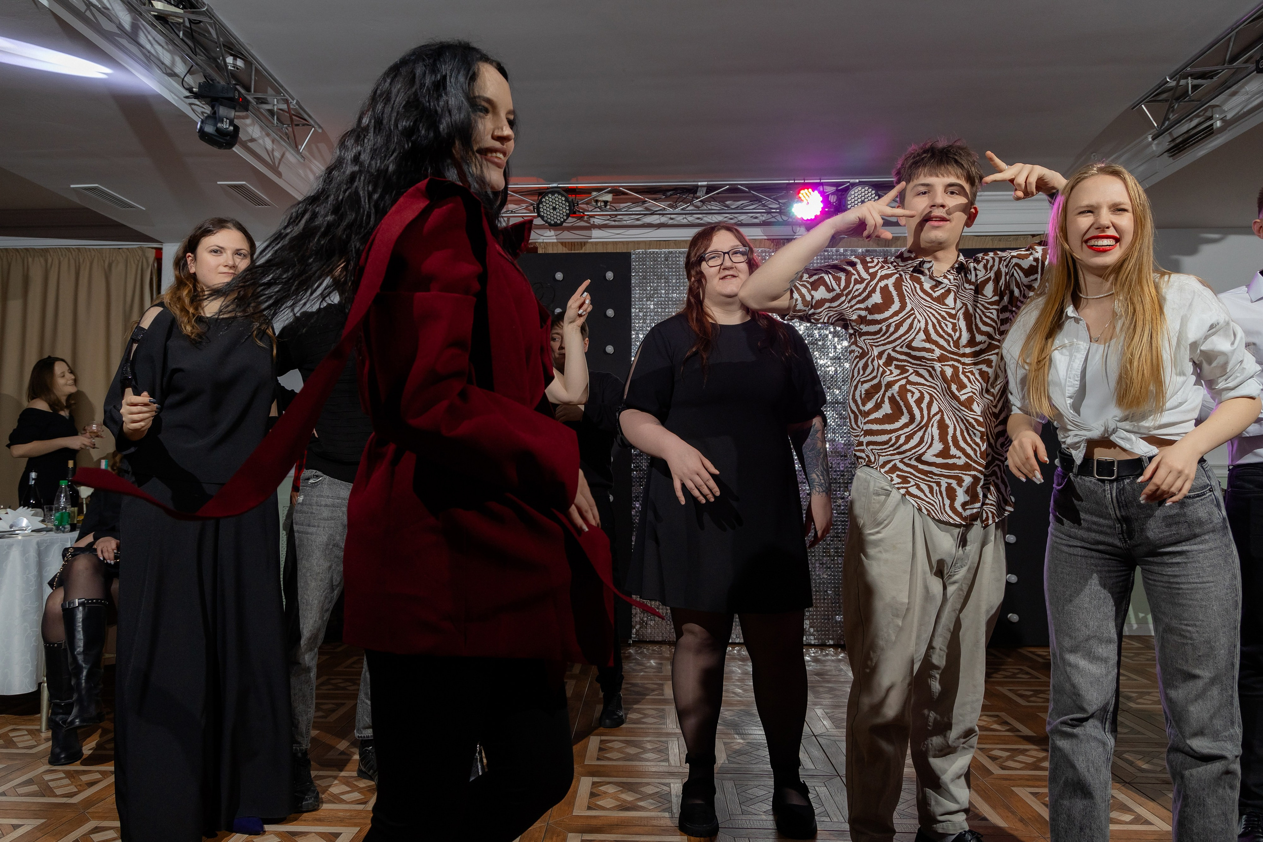 Корпоративная фотосъемка для кафе GARAGE | Новый год 2025 | Минск. Свадебный фотограф в Минске/Беларуси Сергей Спиридонов