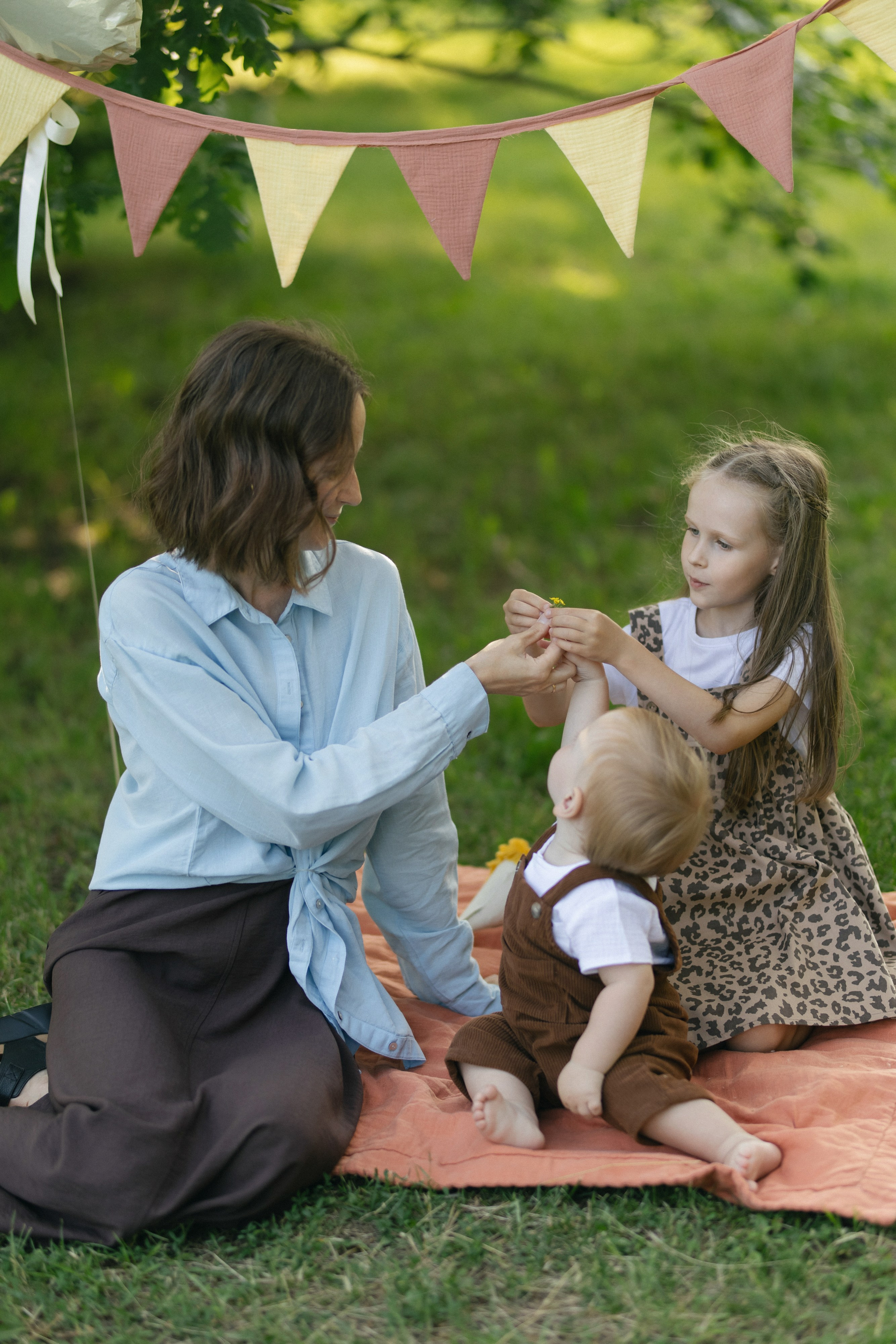 ЛИЛЯ, ДИМА, МИРА И АРТЕМ ` 25. Maria Startseva Photo