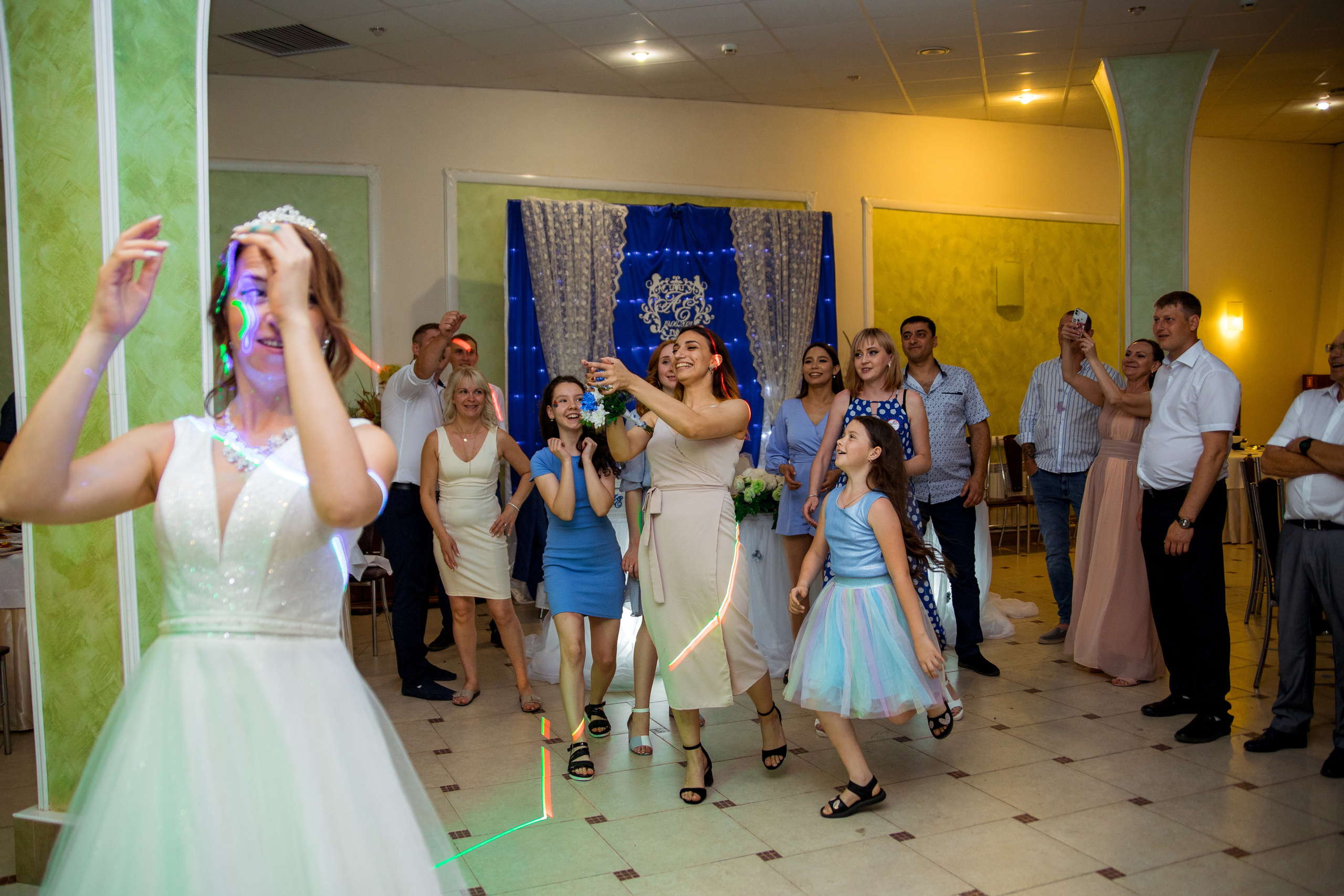 Александр + Елена. Свадебный и семейный фотограф в Михайловке Полина Крипс