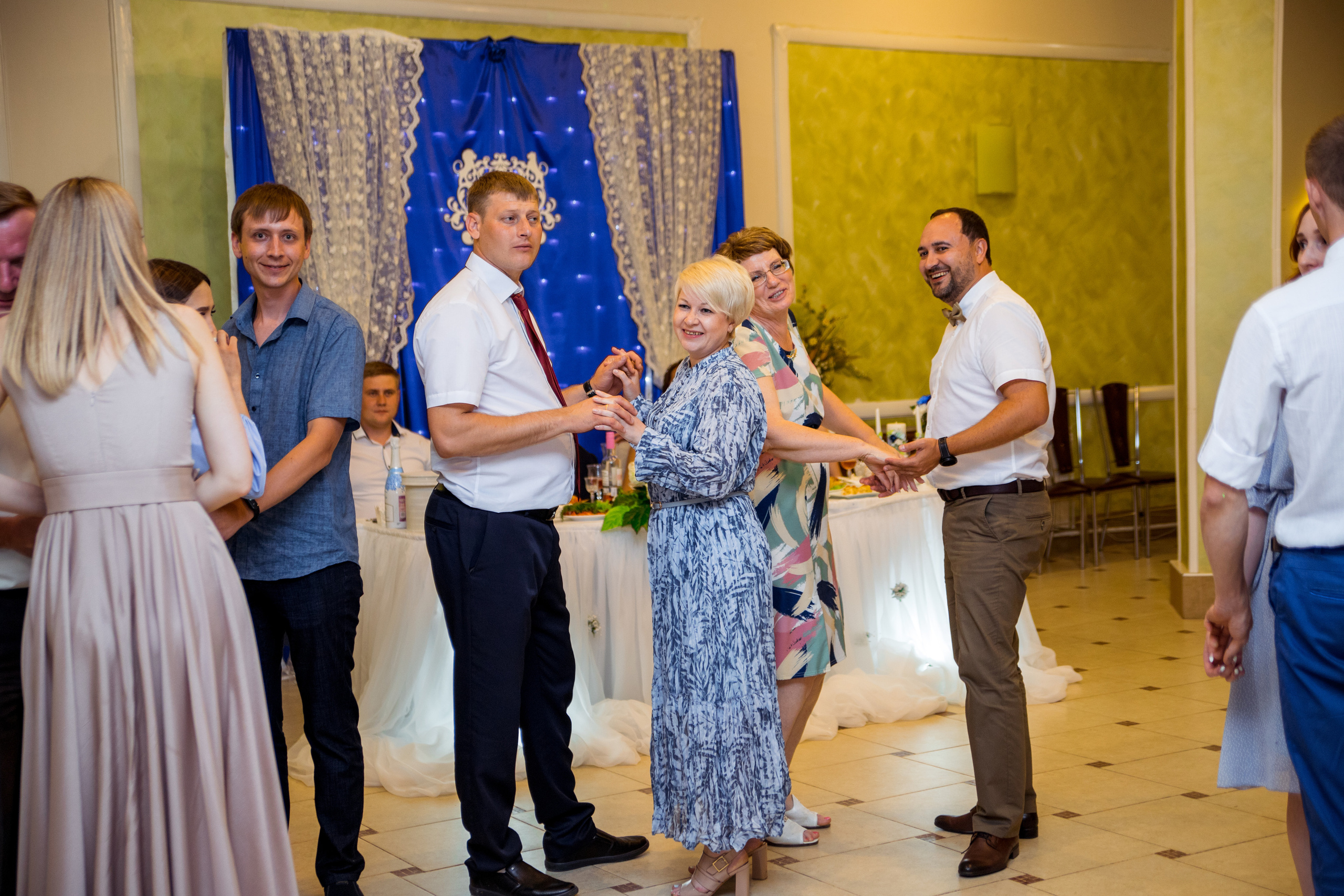 Александр + Елена. Свадебный и семейный фотограф в Михайловке Полина Крипс