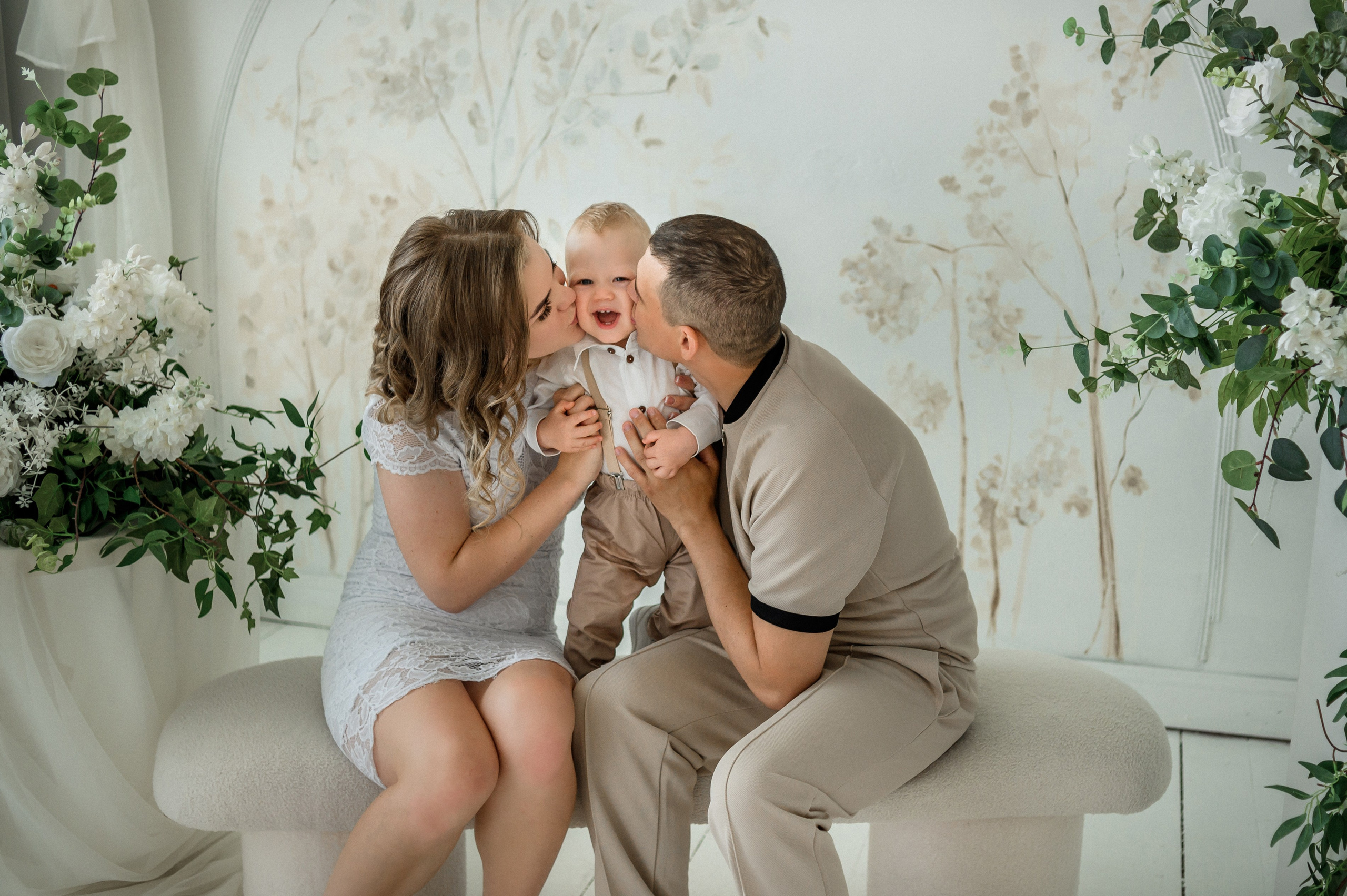 Детский и семейный фотограф в Рязани Валя Лялина. Фотограф новорождённых в Рязани, фотосъемка выписки из роддома, крещен