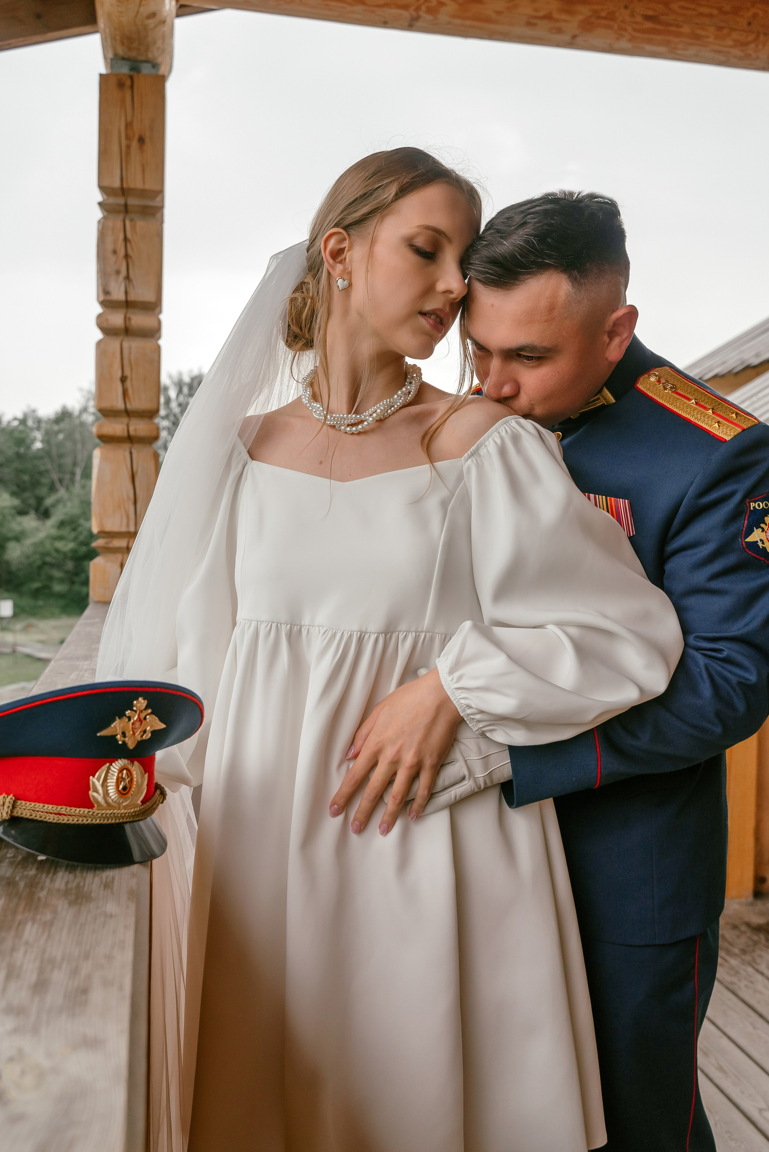 Жених в военной форме. Романтично. Свадебный фотограф в Сергиевом Посаде недорого Ольга Гузанова